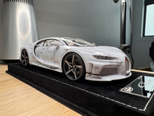 Load image into Gallery viewer, Bugatti Chiron Super Sport - White Griotte - 1:18
