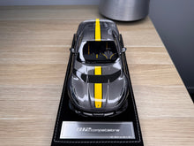 Load image into Gallery viewer, Ferrari 812 Competizione - Grigio Silverstone - 1:18
