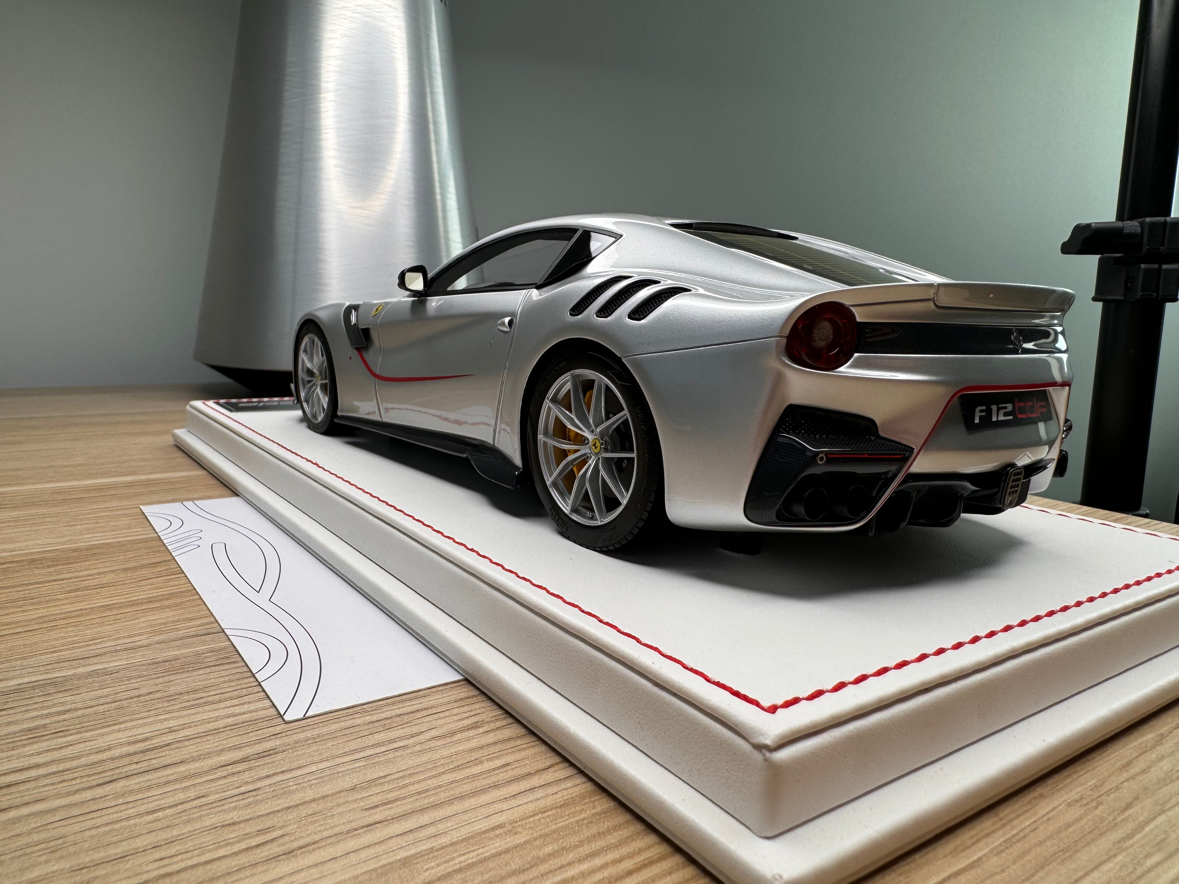 Ferrari F12tdf - Metallic Silver - 1:18