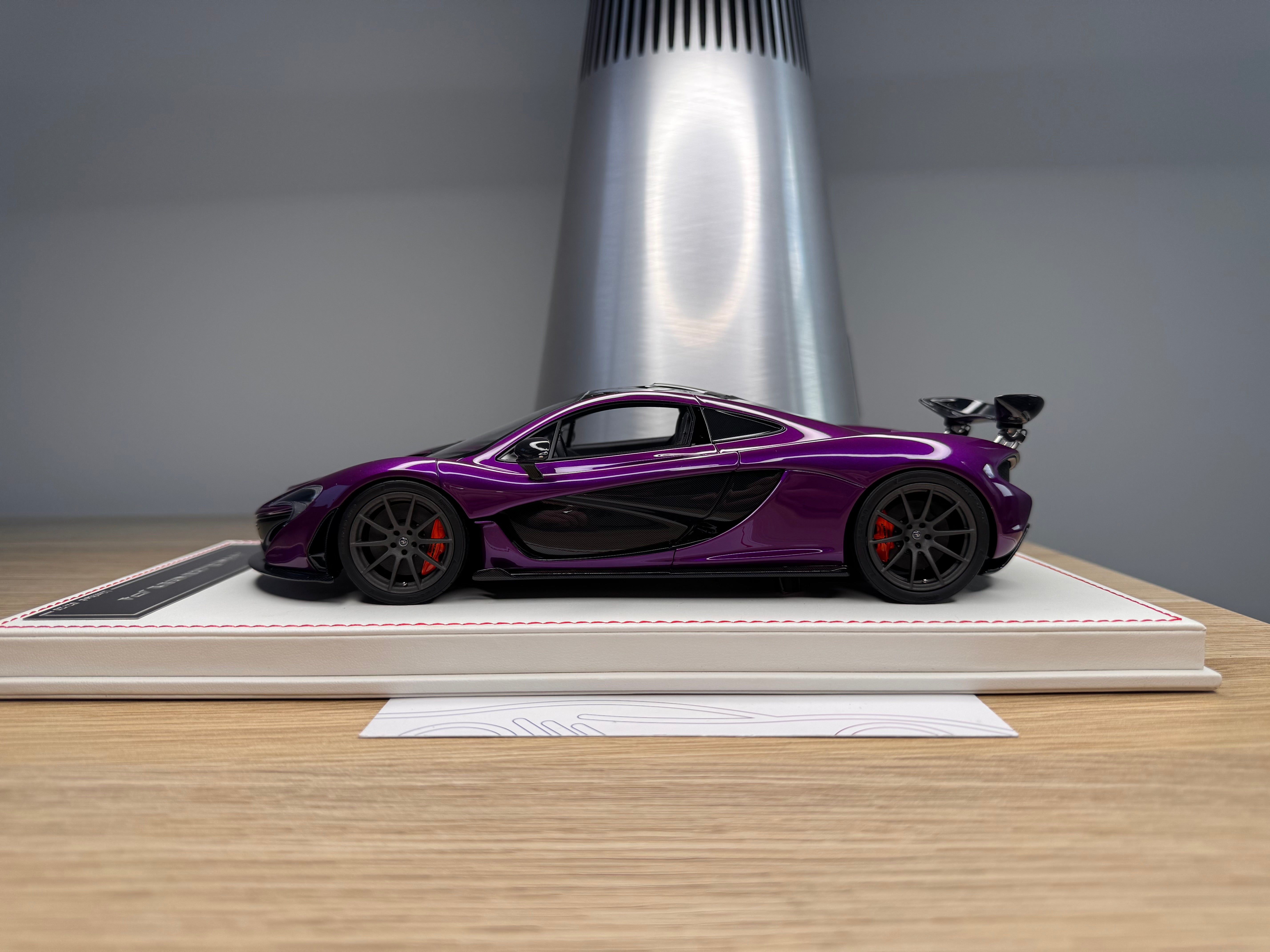 McLaren P1 - Violet Spectrum - 1:18
