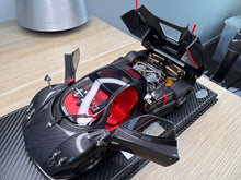 Load image into Gallery viewer, Pagani Zonda F - gloss carbon black OPEN PARTS - 1:18
