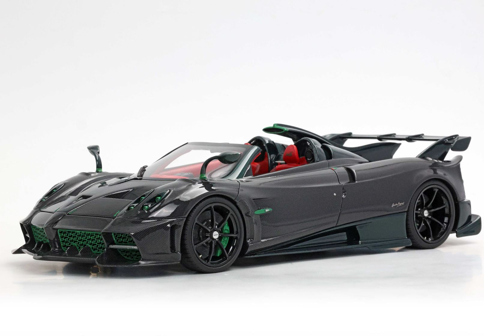 Pagani Imola Roadster - Gloss Carbon - 1:18