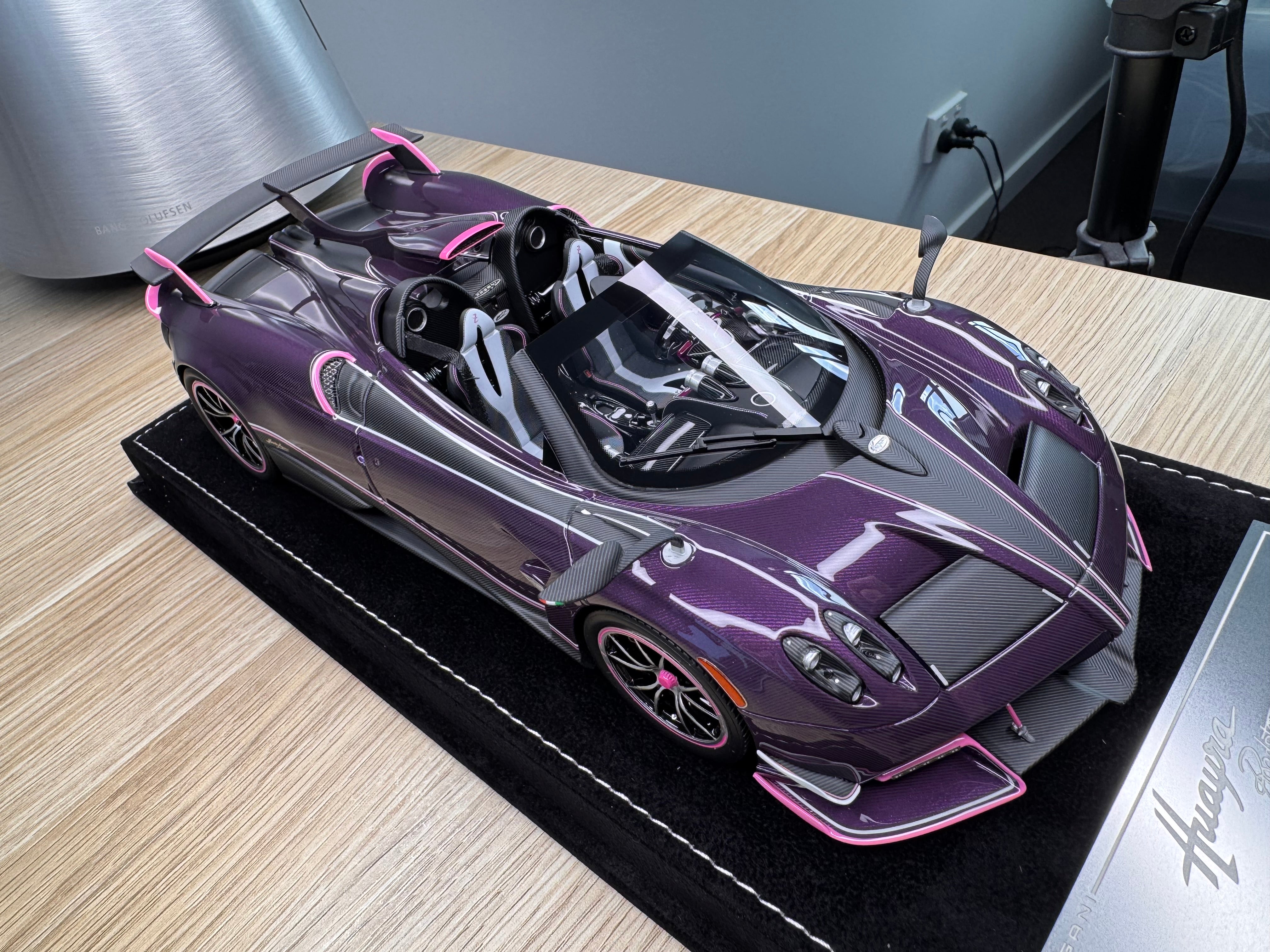 Pagani Huayra Roadster - ZY - 1:18