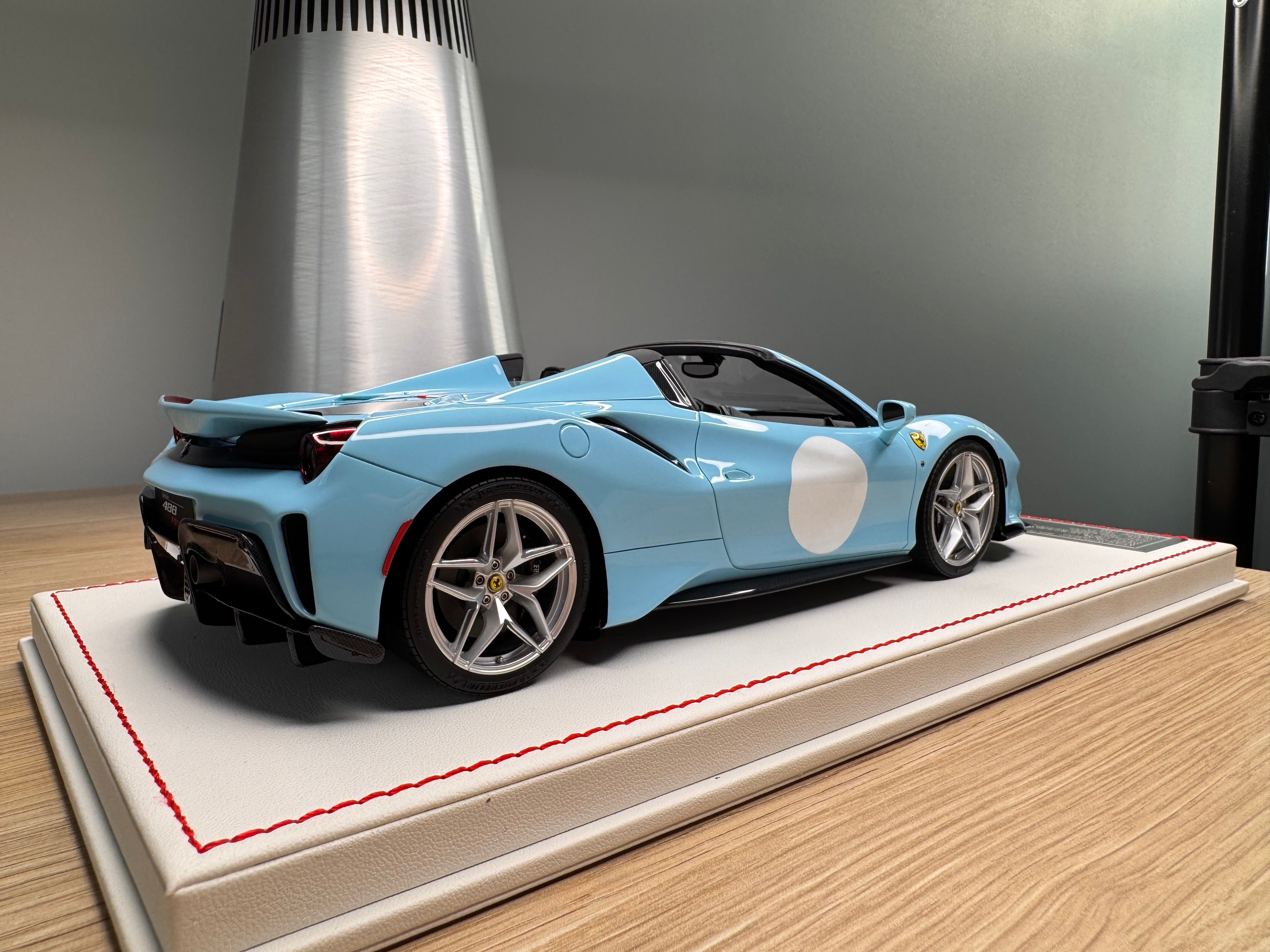 Ferrari 488 Pista Spider - Azzurro Laplata - 1:18