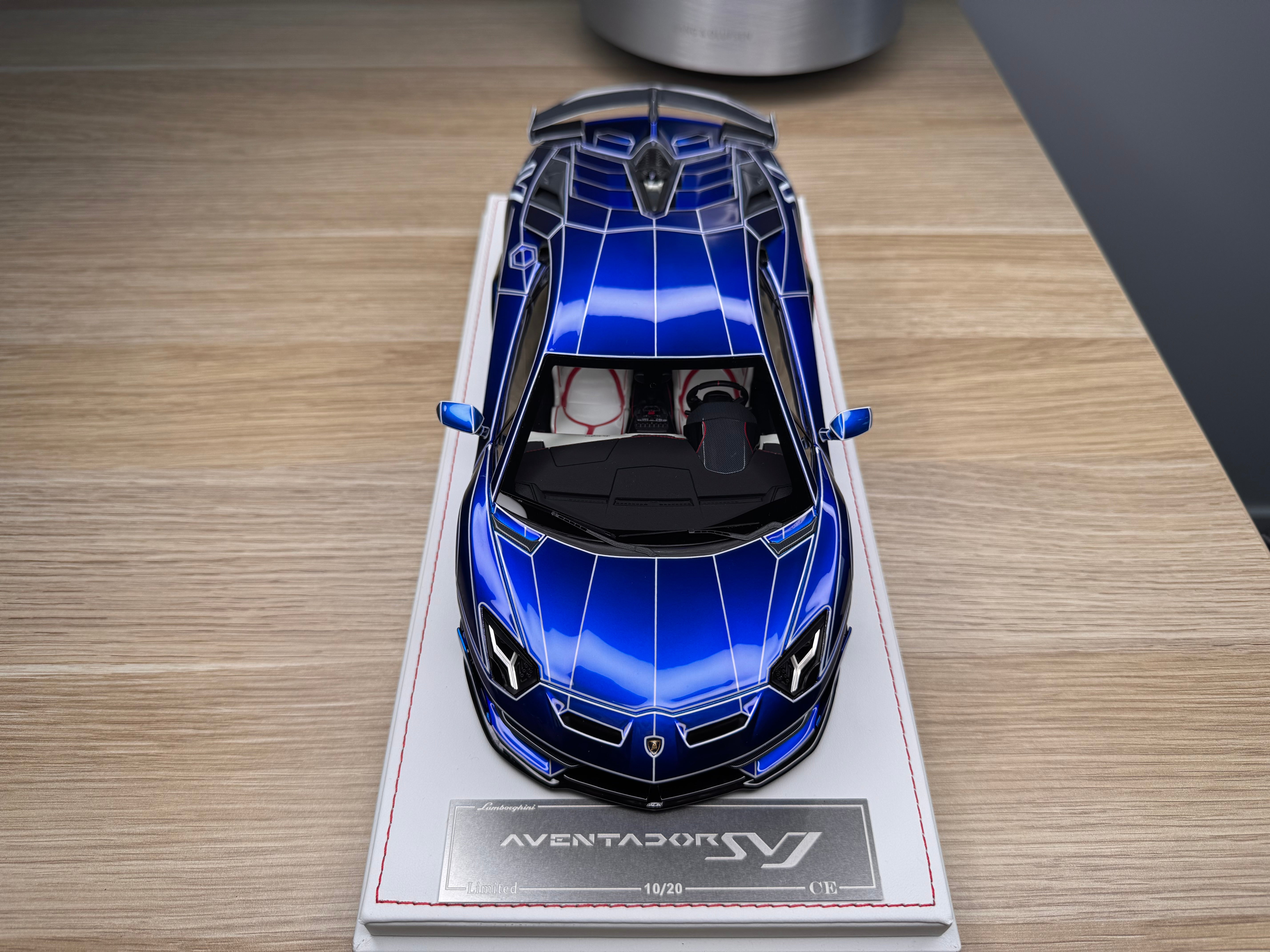 Lamborghini Aventador SVJ - Blue Luminous - 1:18