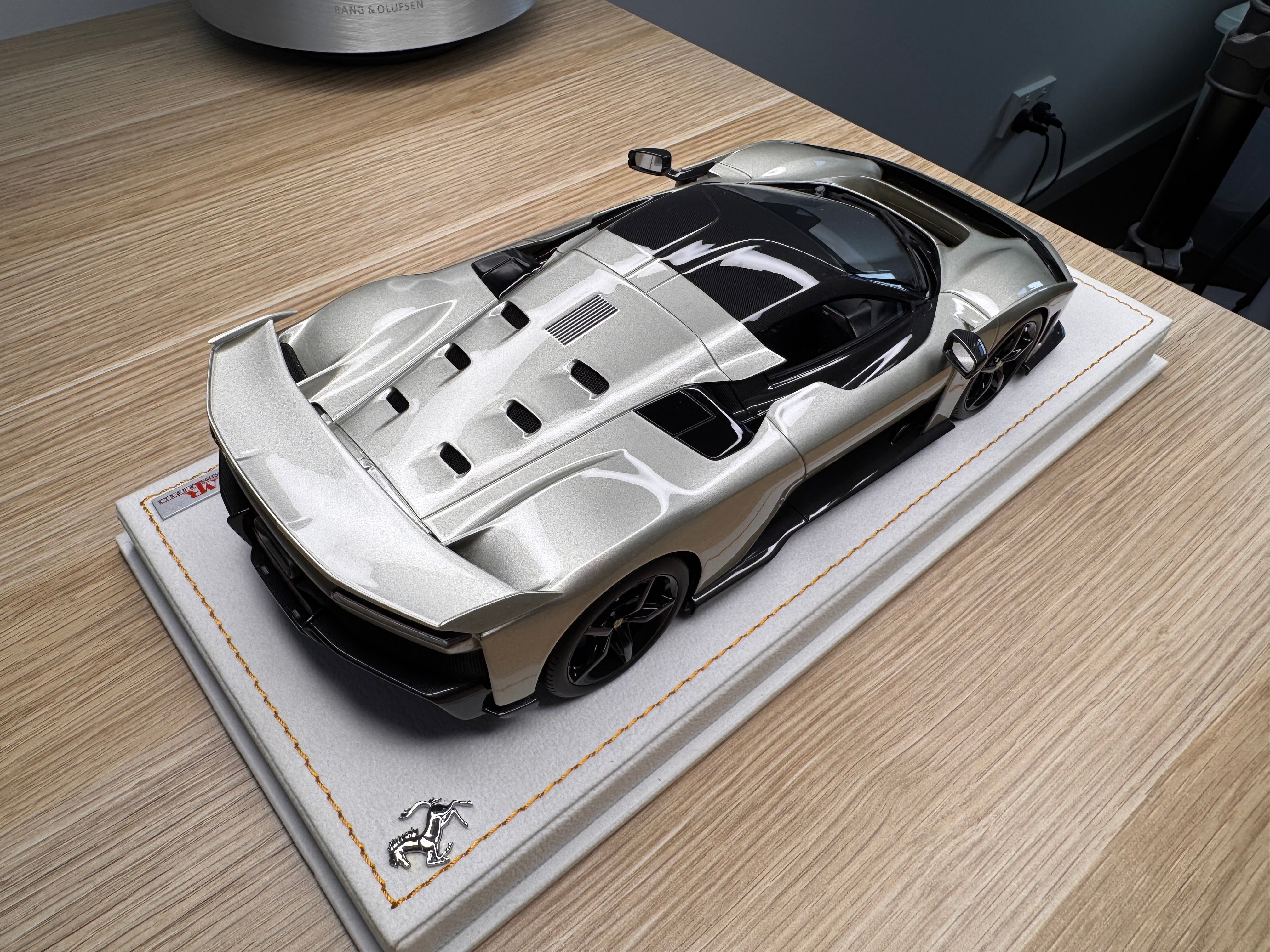 Ferrari F80 - Alluminio Lucido LE49 - 1:18