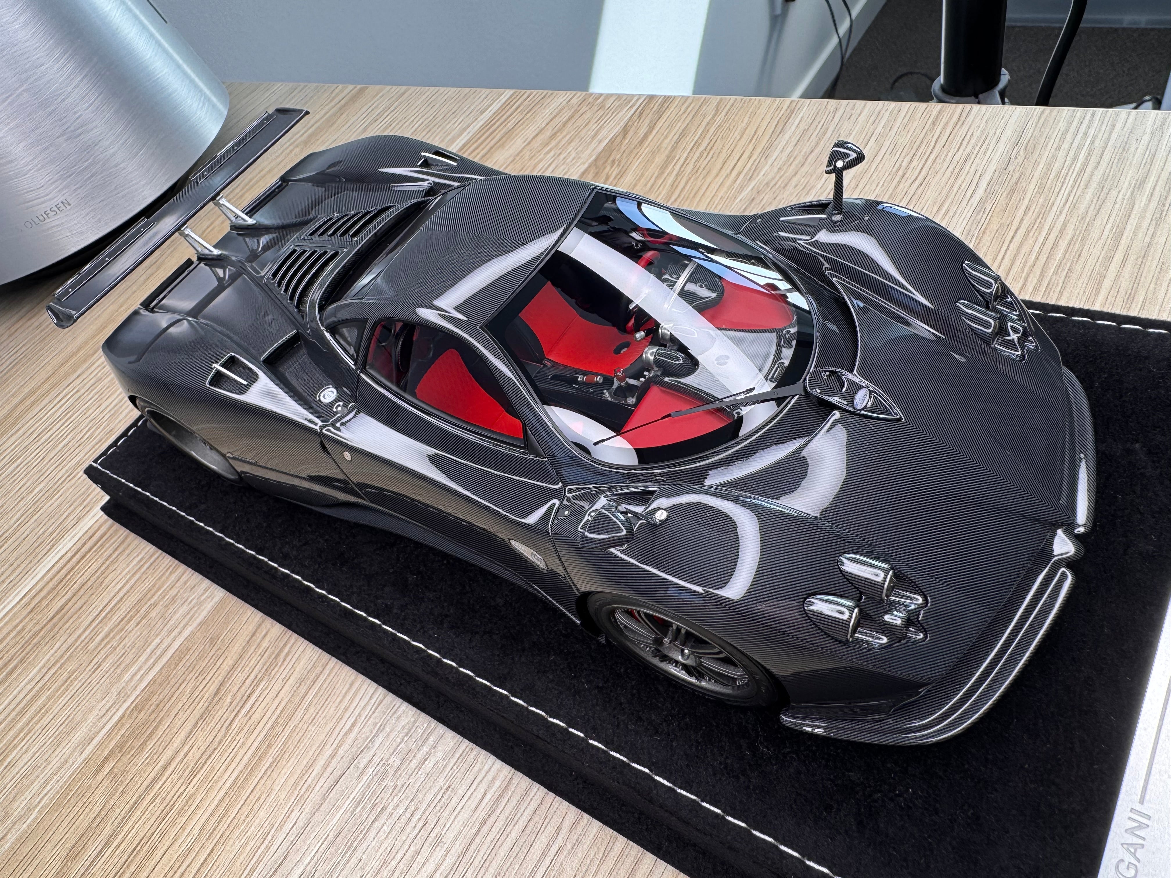 Pagani Zonda F hard top - Black Carbon - 1:18