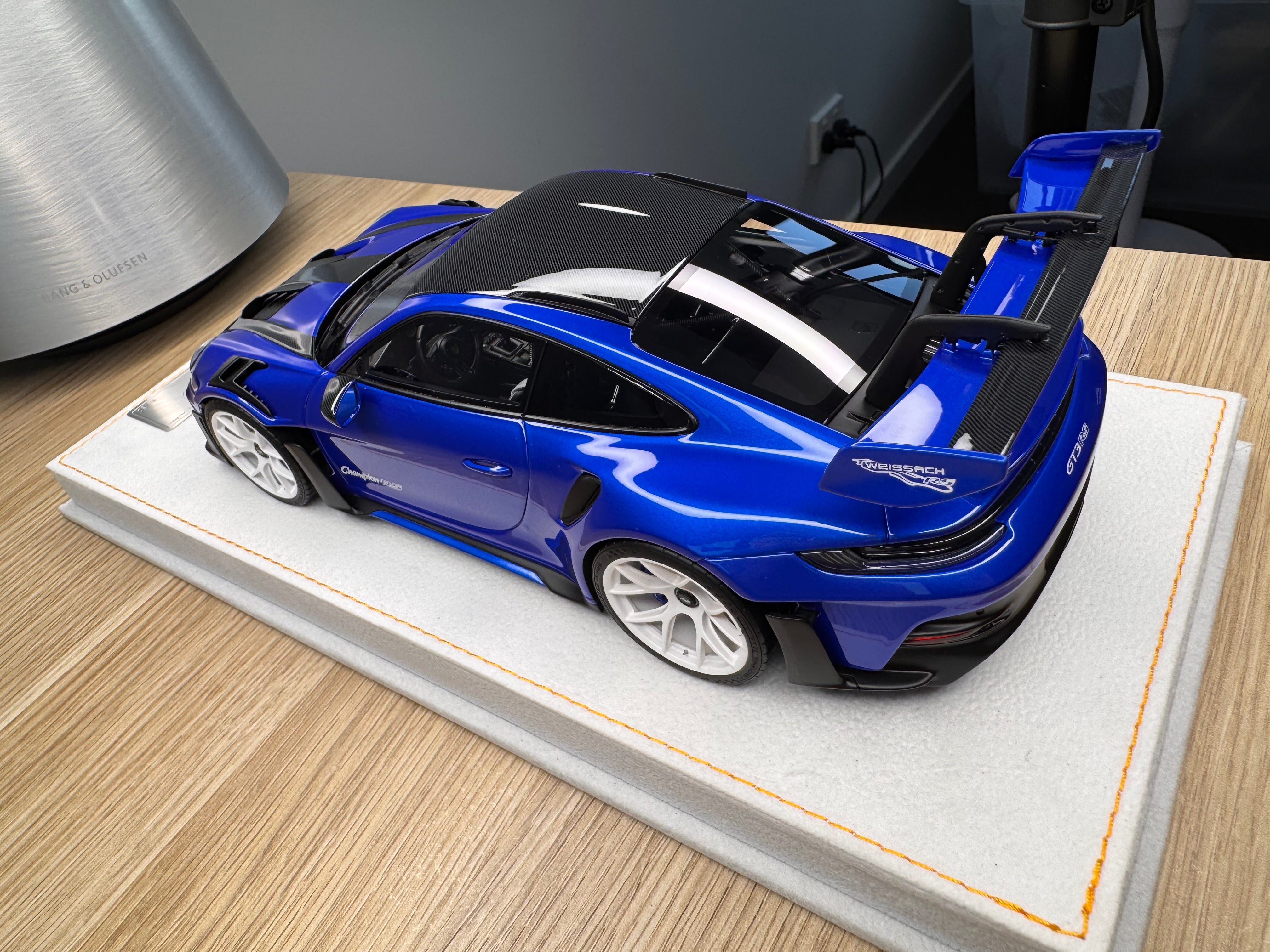 Porsche 911 992 GT3RS - Metallic Blue - 1:18