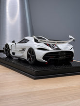 Load image into Gallery viewer, Koenigsegg Jesko - Crystal White - 1:18
