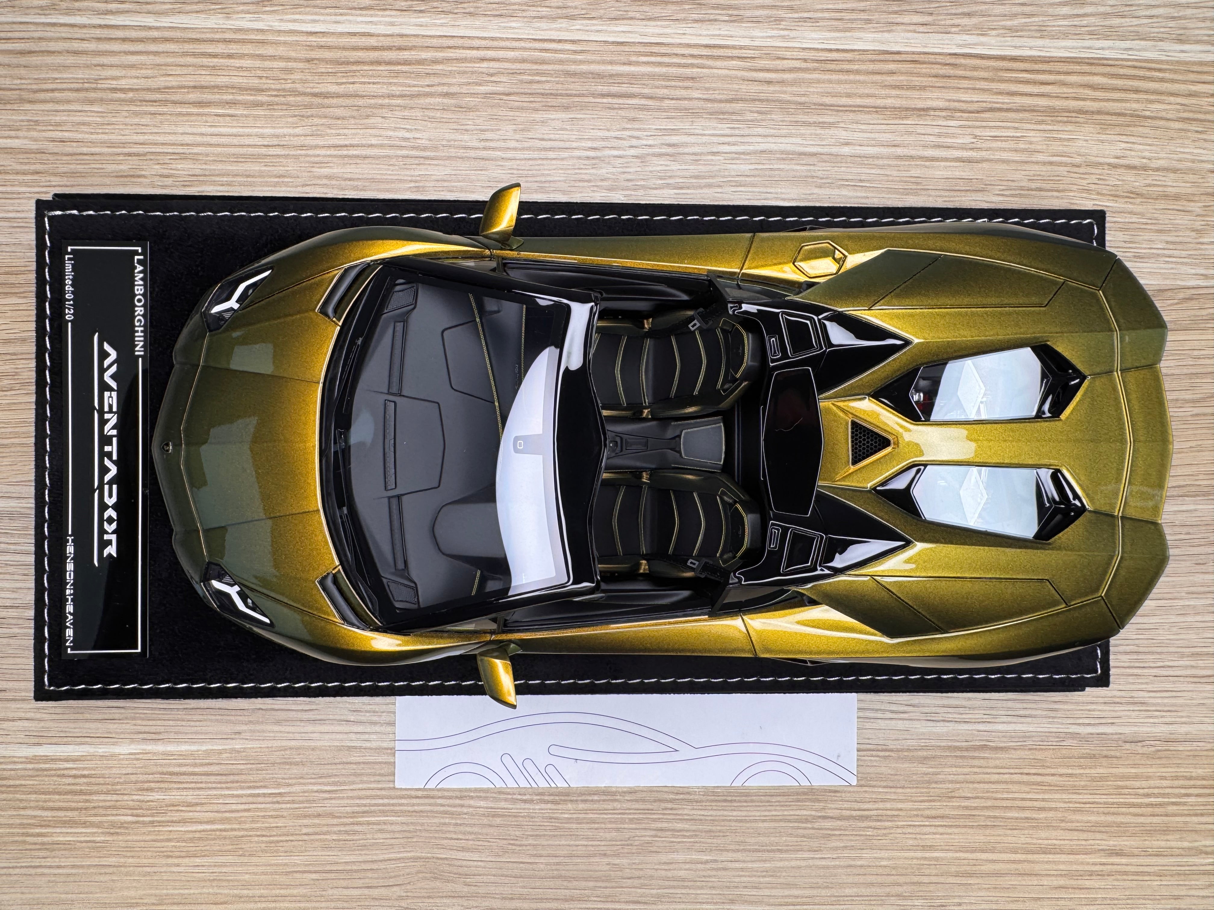 Lamborghini Aventador LP700-4 Roadster - Chameleon Gold - 1:18