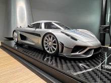 Load image into Gallery viewer, Koenigsegg Regera - Moon Silver with silver wheels - 1:18
