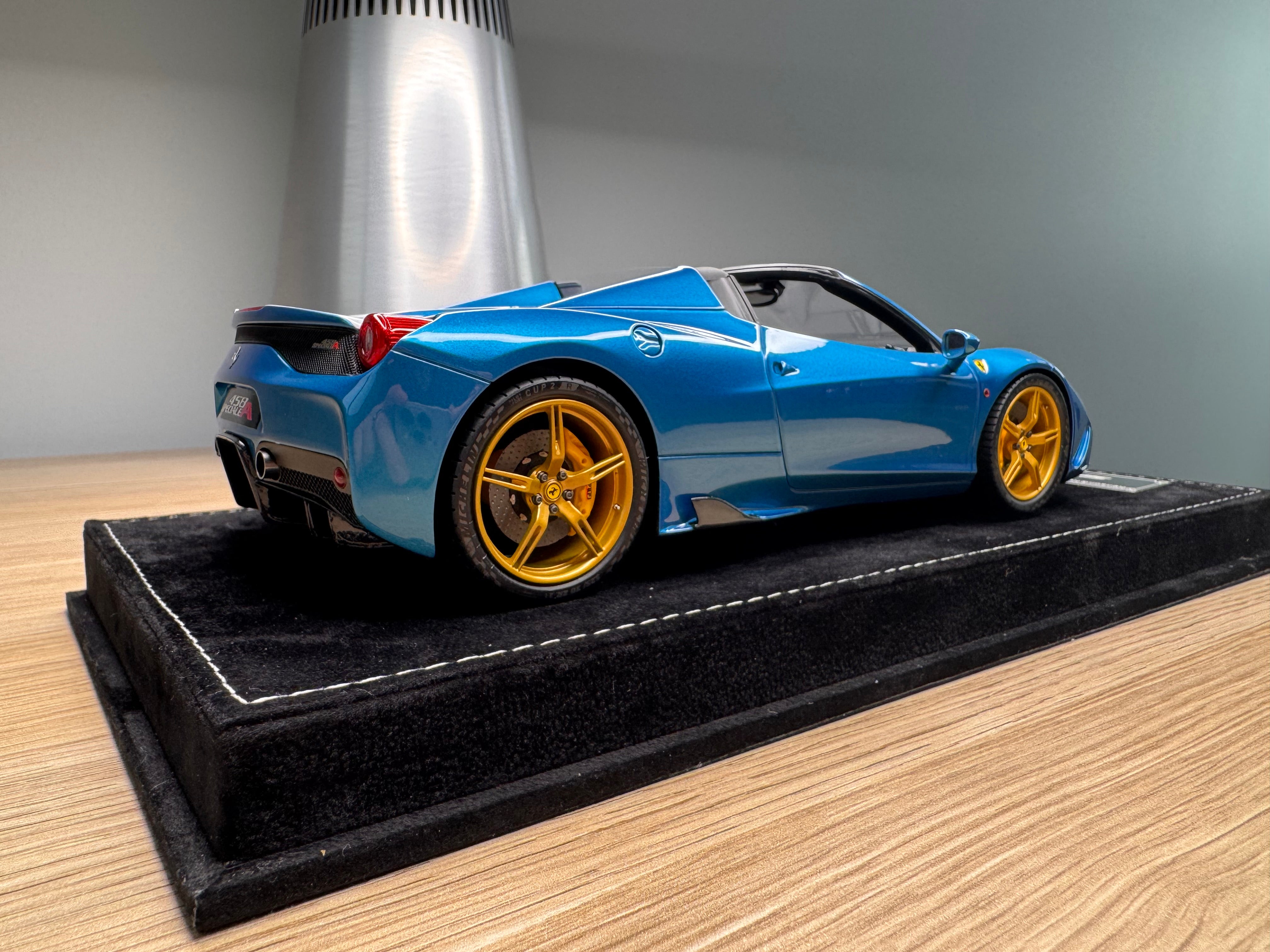 Ferrari 458 Speciale Aperta - Artemis Green / Blue - 1:18