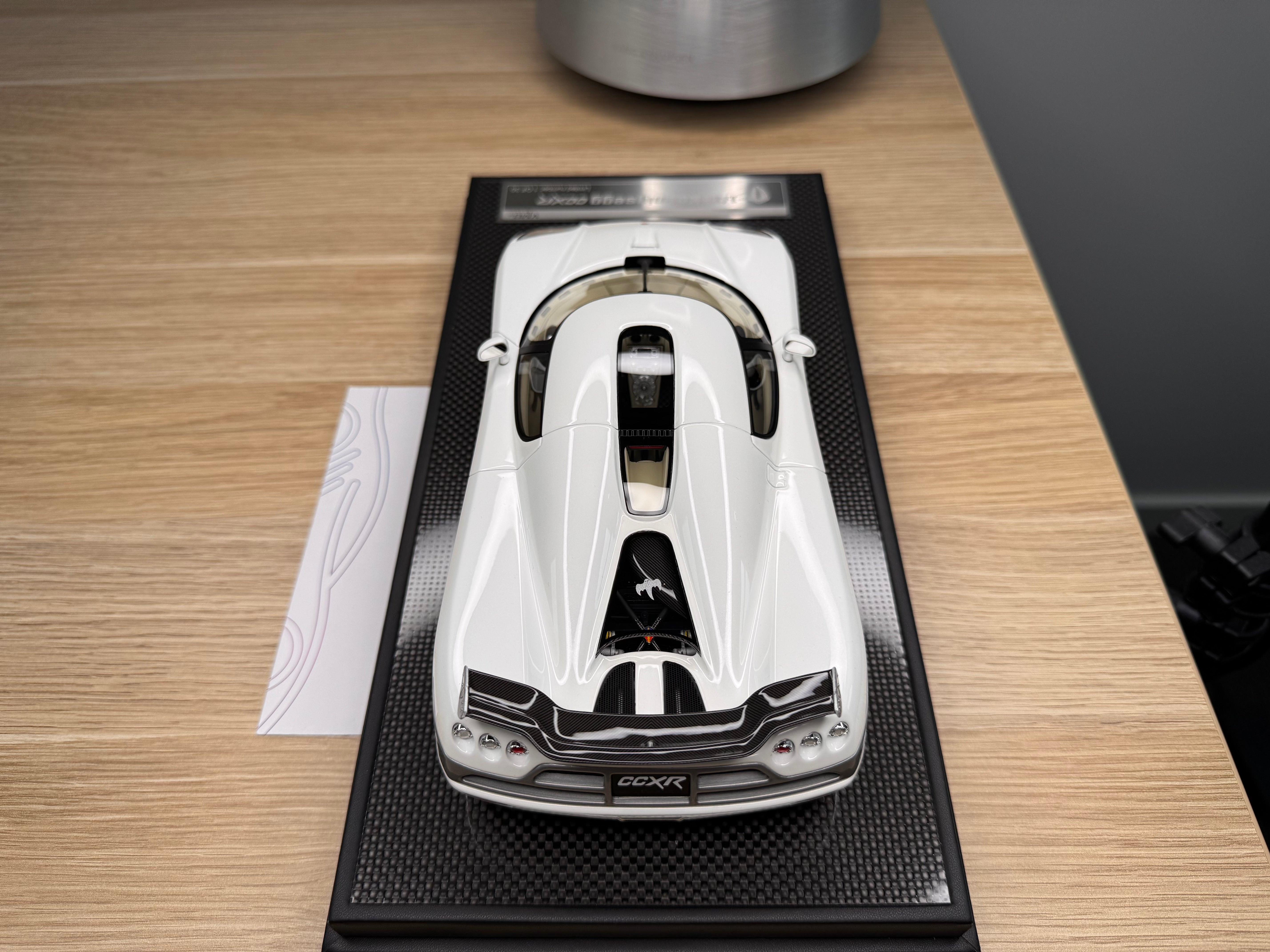 Koenigsegg CCXR - Pearl White - 1:18