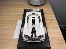 Load image into Gallery viewer, Koenigsegg CCXR - Pearl White - 1:18
