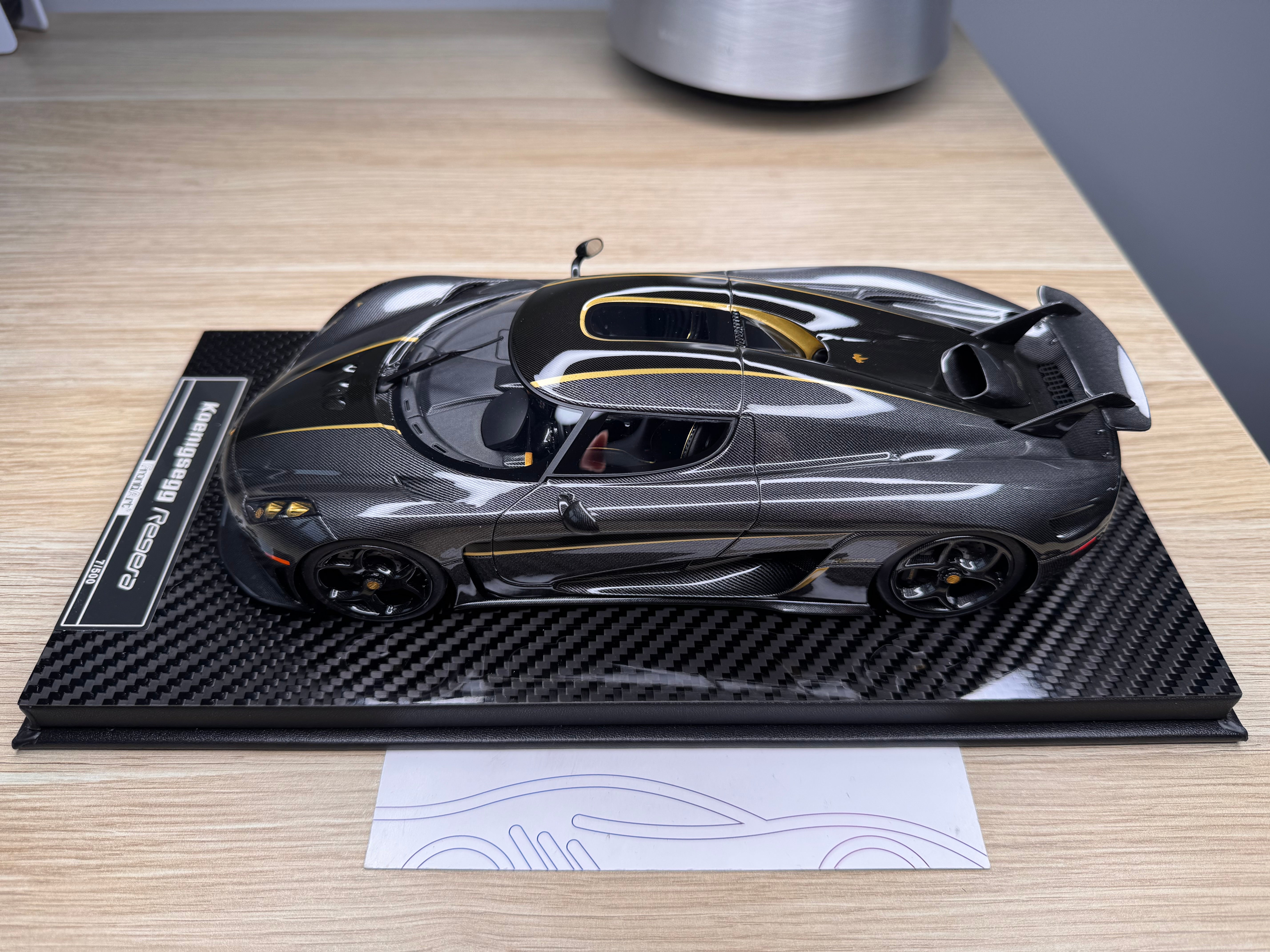 Koenigsegg Regera - Carbon Gold - 1:18