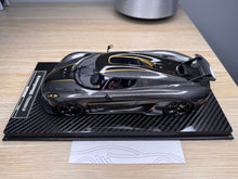 Load image into Gallery viewer, Koenigsegg Regera - Carbon Gold - 1:18
