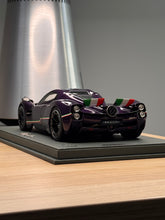 Load image into Gallery viewer, Pagani Utopia - Viola Hong Kong new version - 1:18
