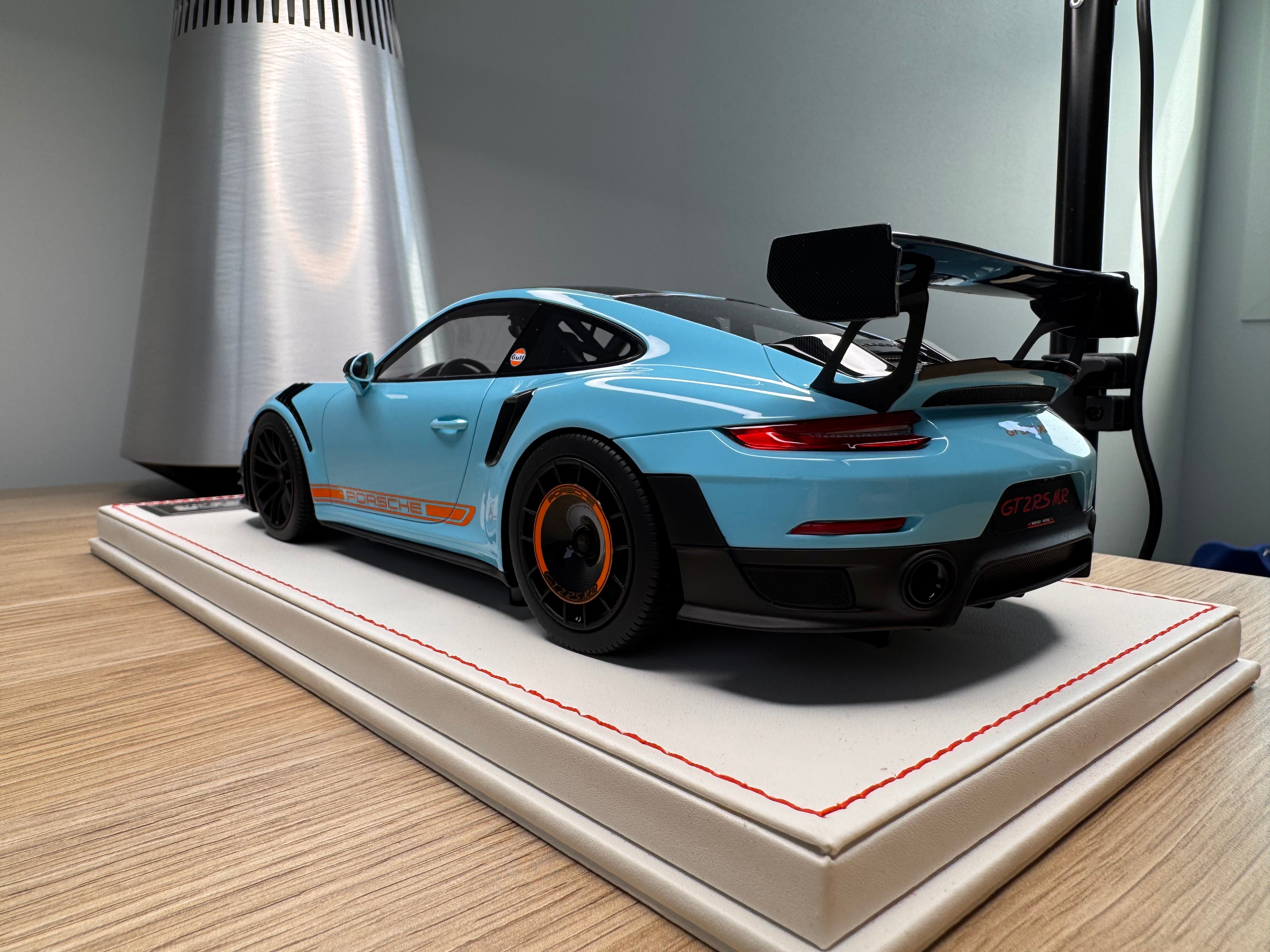 Porsche 911 GT2RSMR - Gulf Blue - 1:18