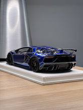 Load image into Gallery viewer, Lamborghini Aventador SVJ - Blue Luminous - 1:18
