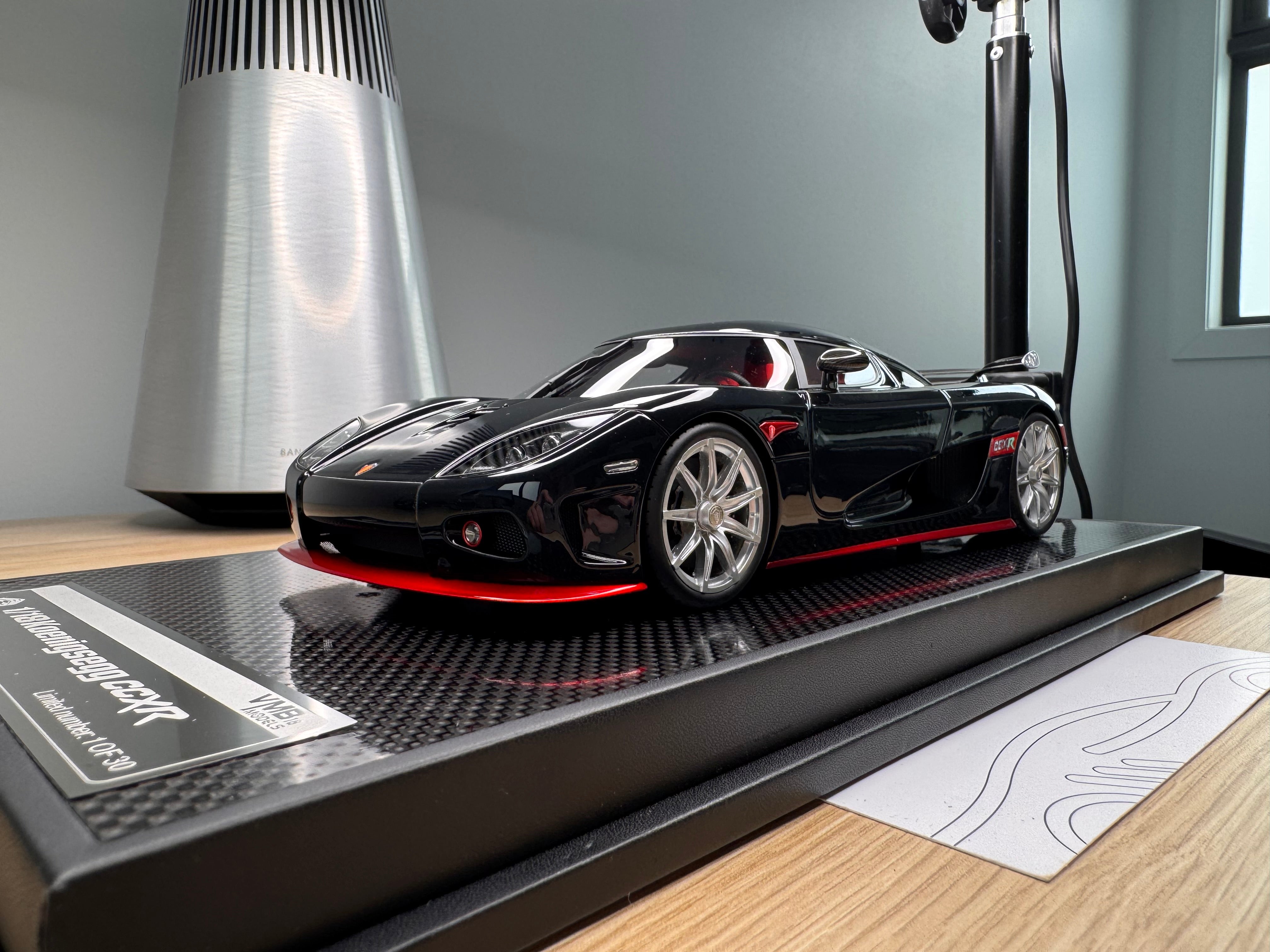 Koenigsegg CCXR - Gloss Black - 1:18