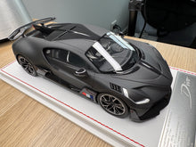 Load image into Gallery viewer, Bugatti Divo - black carbon (matte) - 1:18
