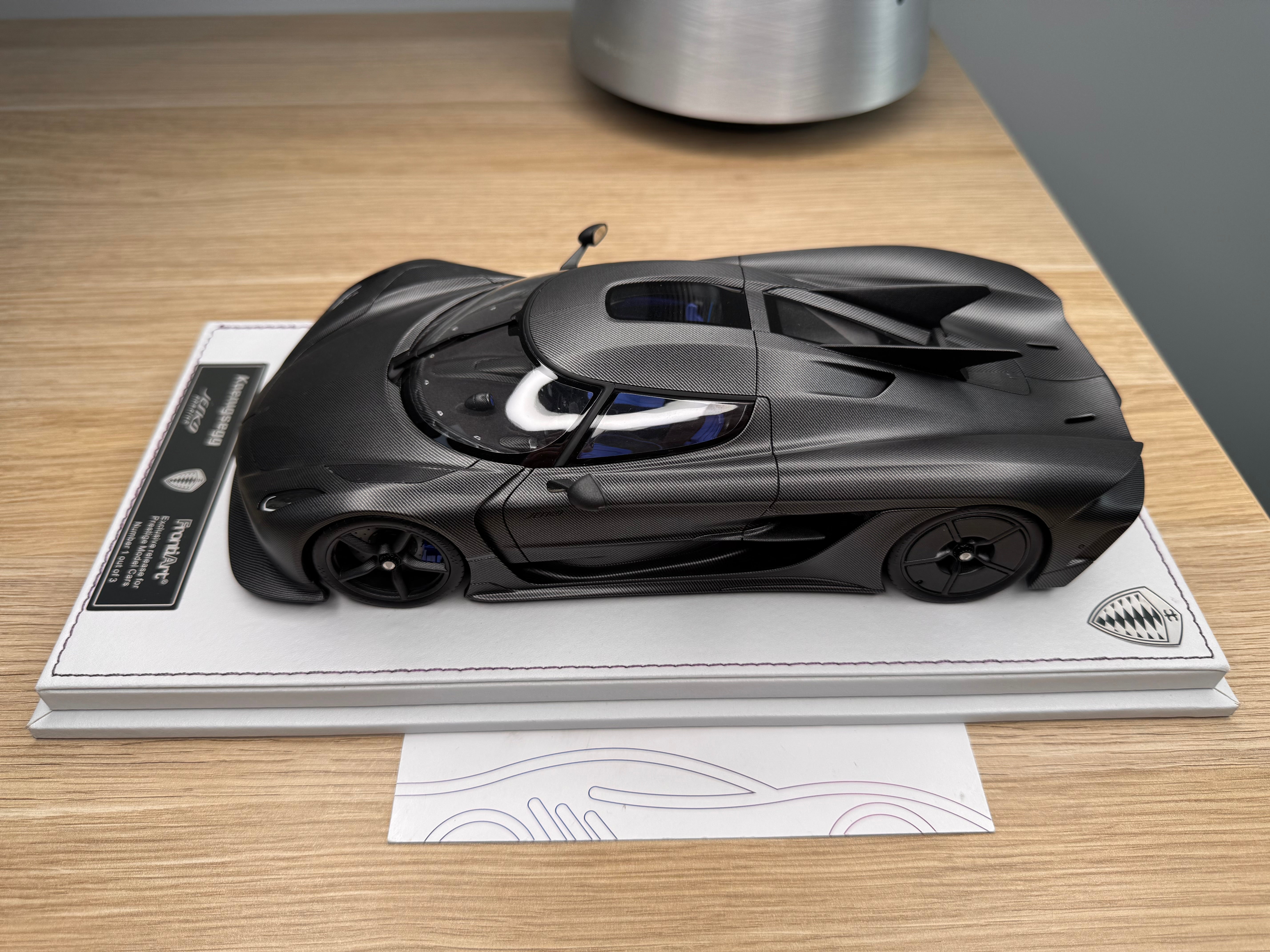 Koenigsegg Jesko Absolut 7289 PMC Special Project - naked carbon - 1:18