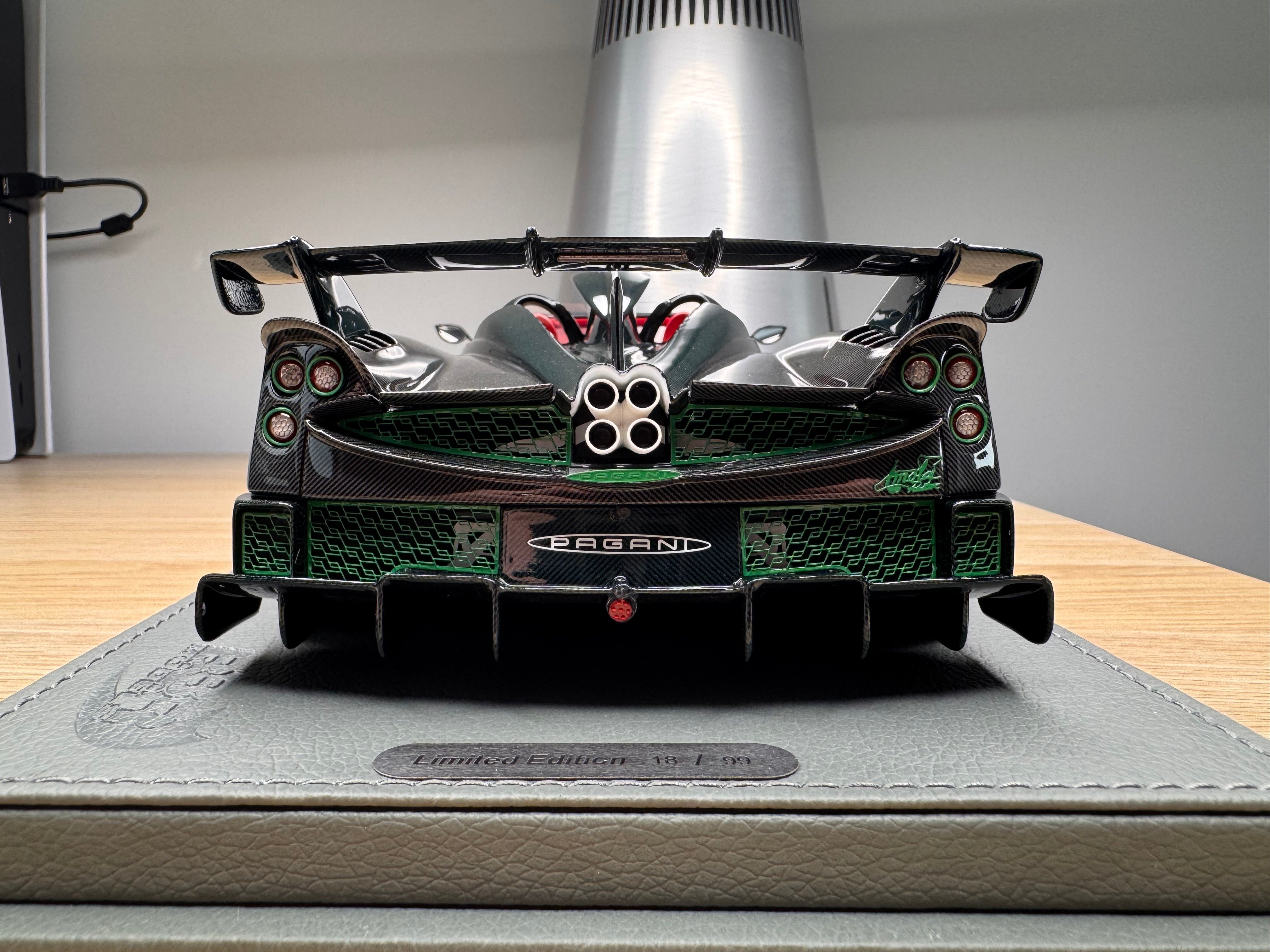 Pagani Imola Roadster - Gloss Carbon - 1:18