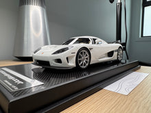 Load image into Gallery viewer, Koenigsegg CCXR - Pearl White - 1:18
