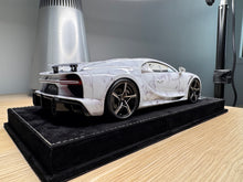 Load image into Gallery viewer, Bugatti Chiron Super Sport - White Griotte - 1:18
