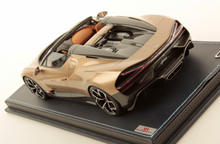 Load image into Gallery viewer, Bugatti Mistral - Dore gold - 1:18
