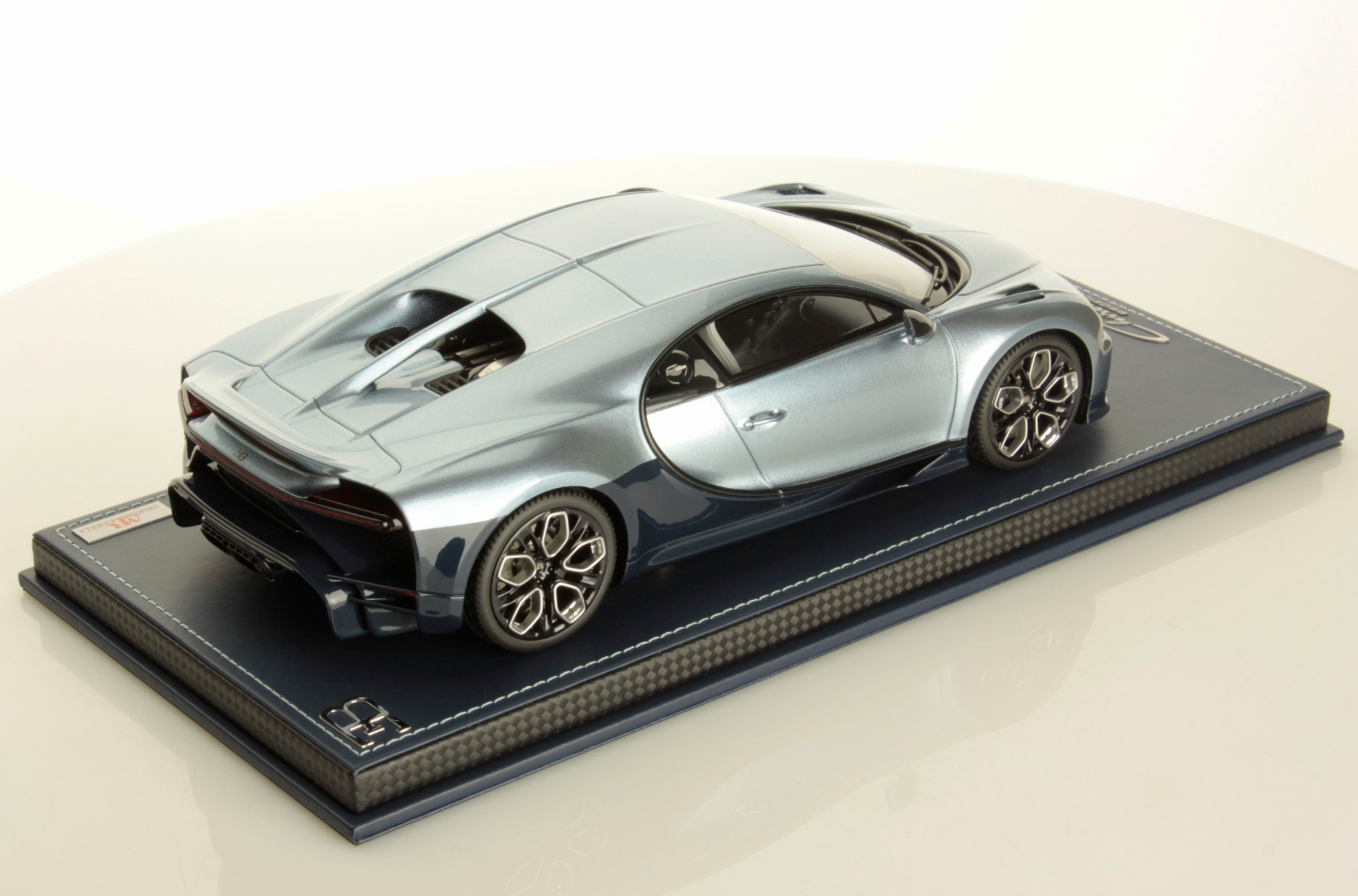 Bugatti Chiron Profilee - launch spec - 1:18