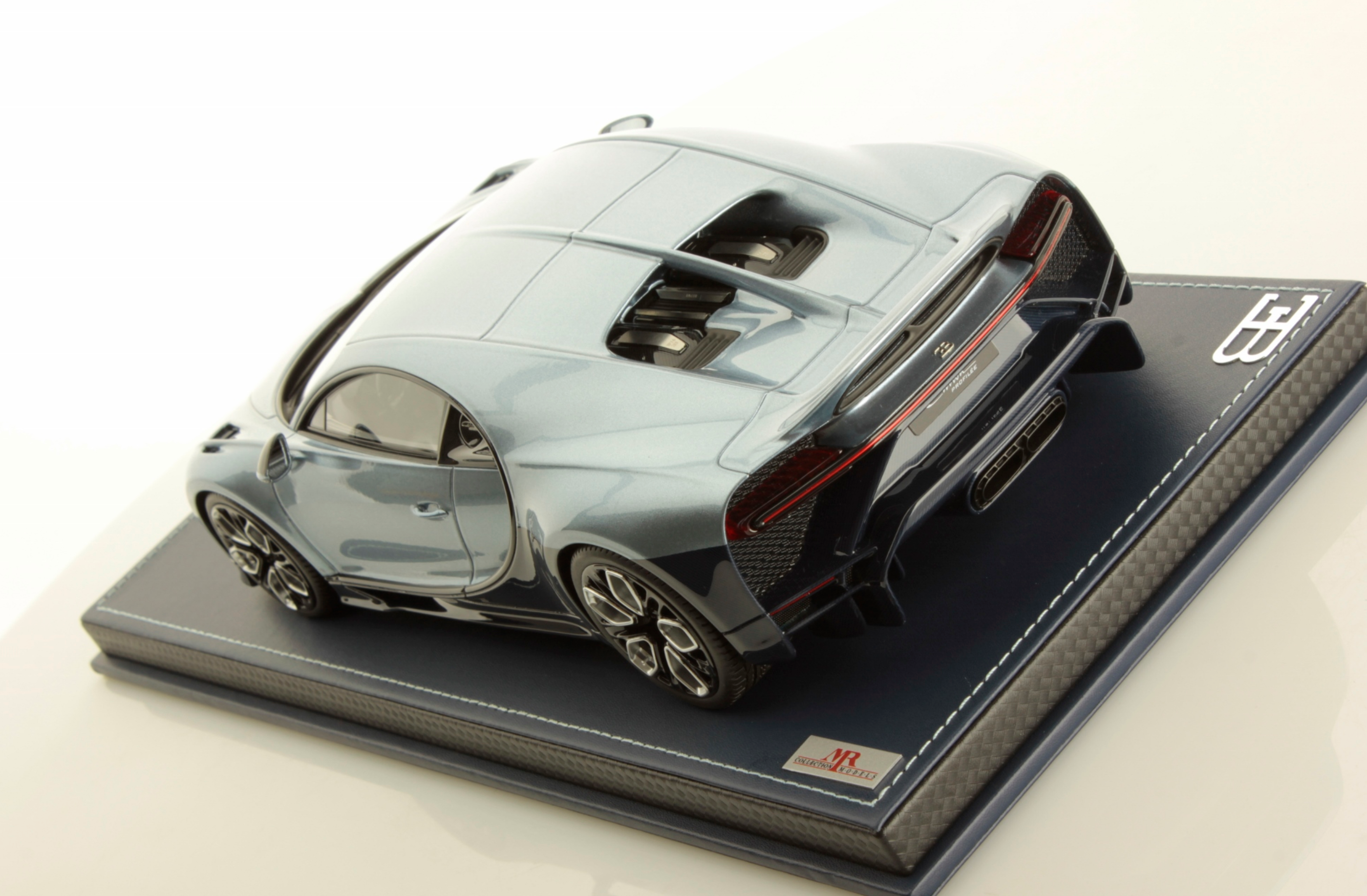 Bugatti Chiron Profilee - launch spec - 1:18