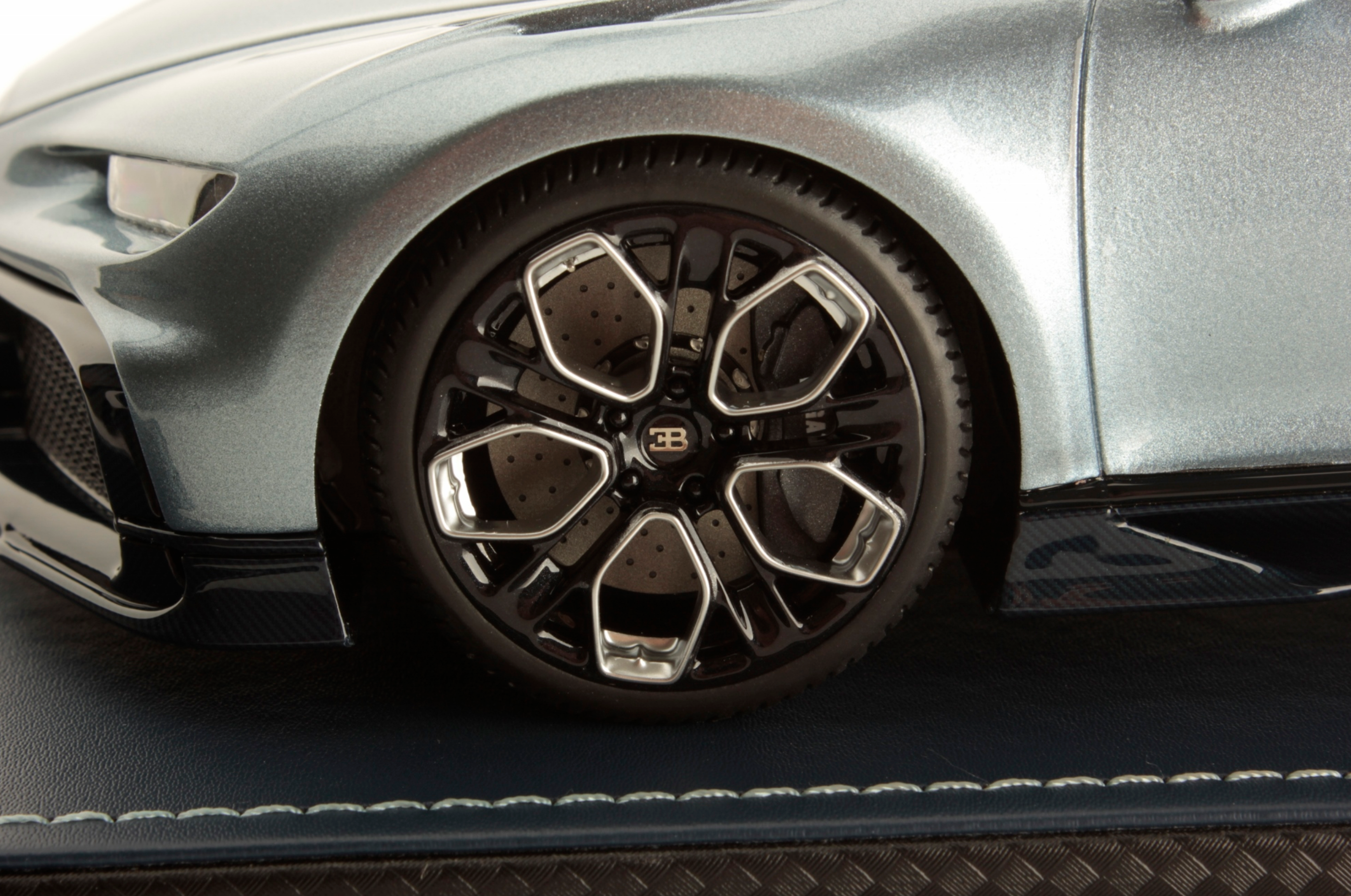 Bugatti Chiron Profilee - launch spec - 1:18