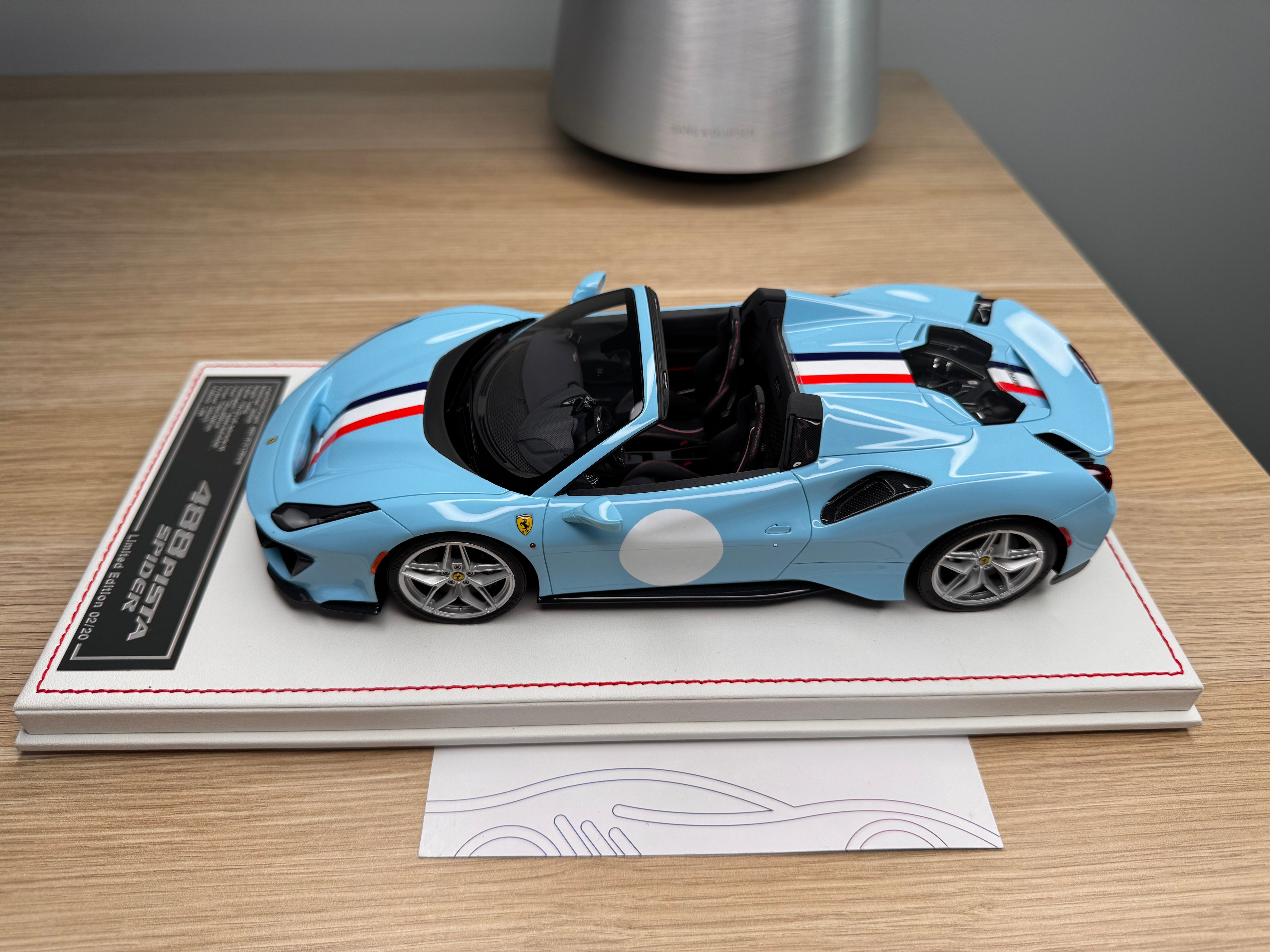 Ferrari 488 Pista Spider - Azzurro Laplata - 1:18