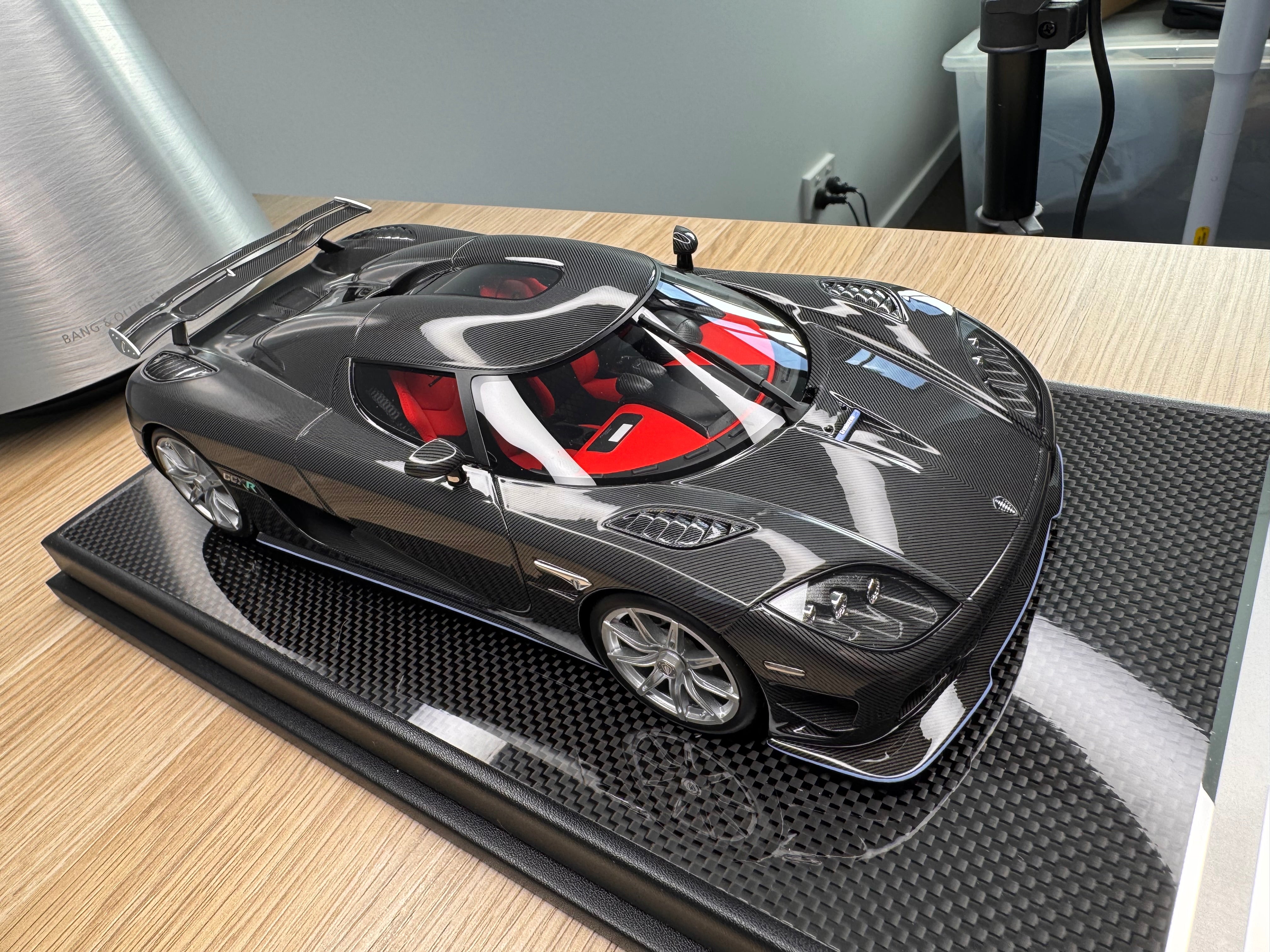 Koenigsegg CCXR - Black Carbon - 1:18