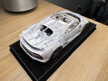 Load image into Gallery viewer, Bugatti Chiron Super Sport - White Griotte - 1:18
