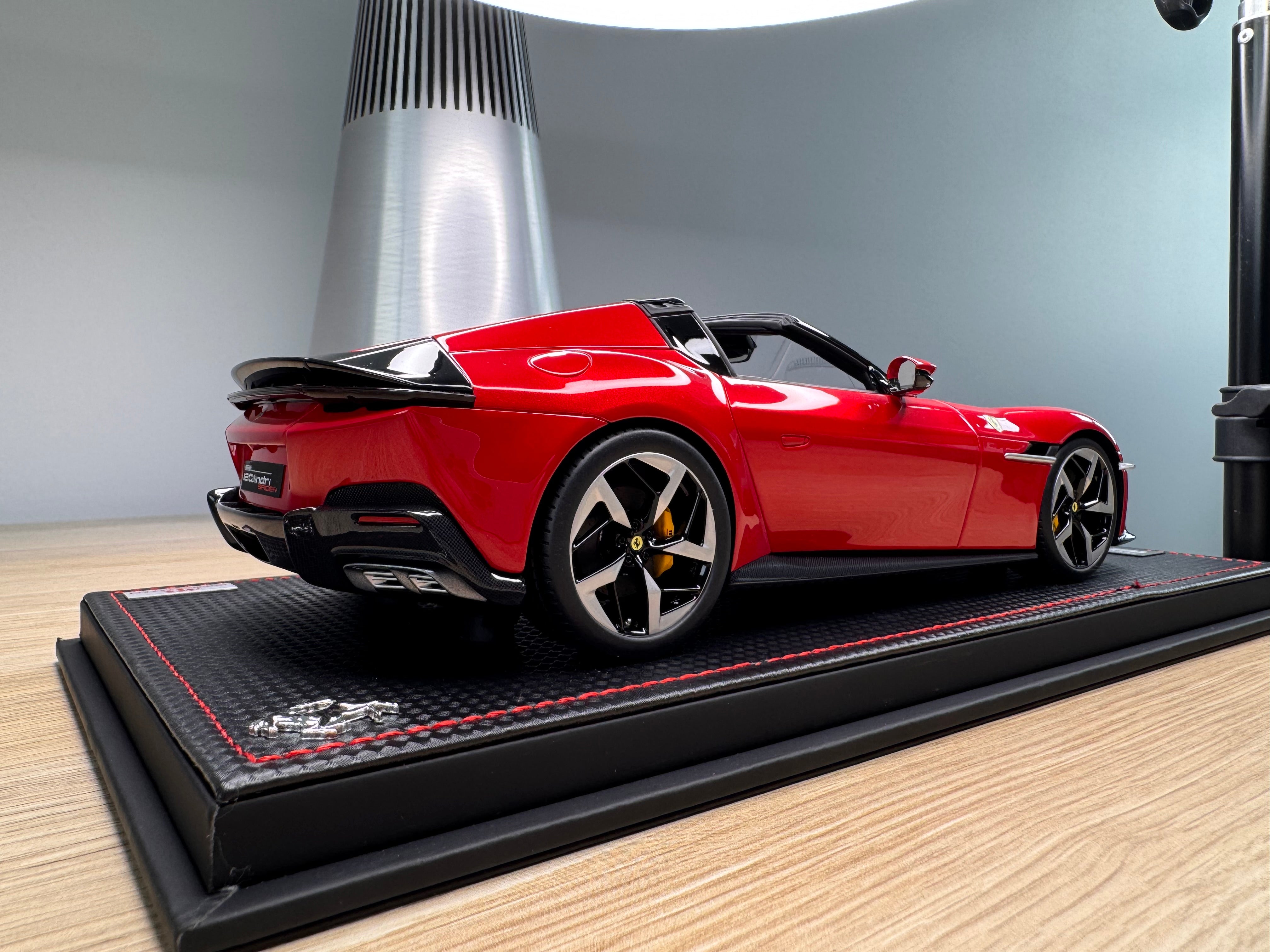 Ferrari 12 Cilindri Spider - Rosso Imola - 1:18