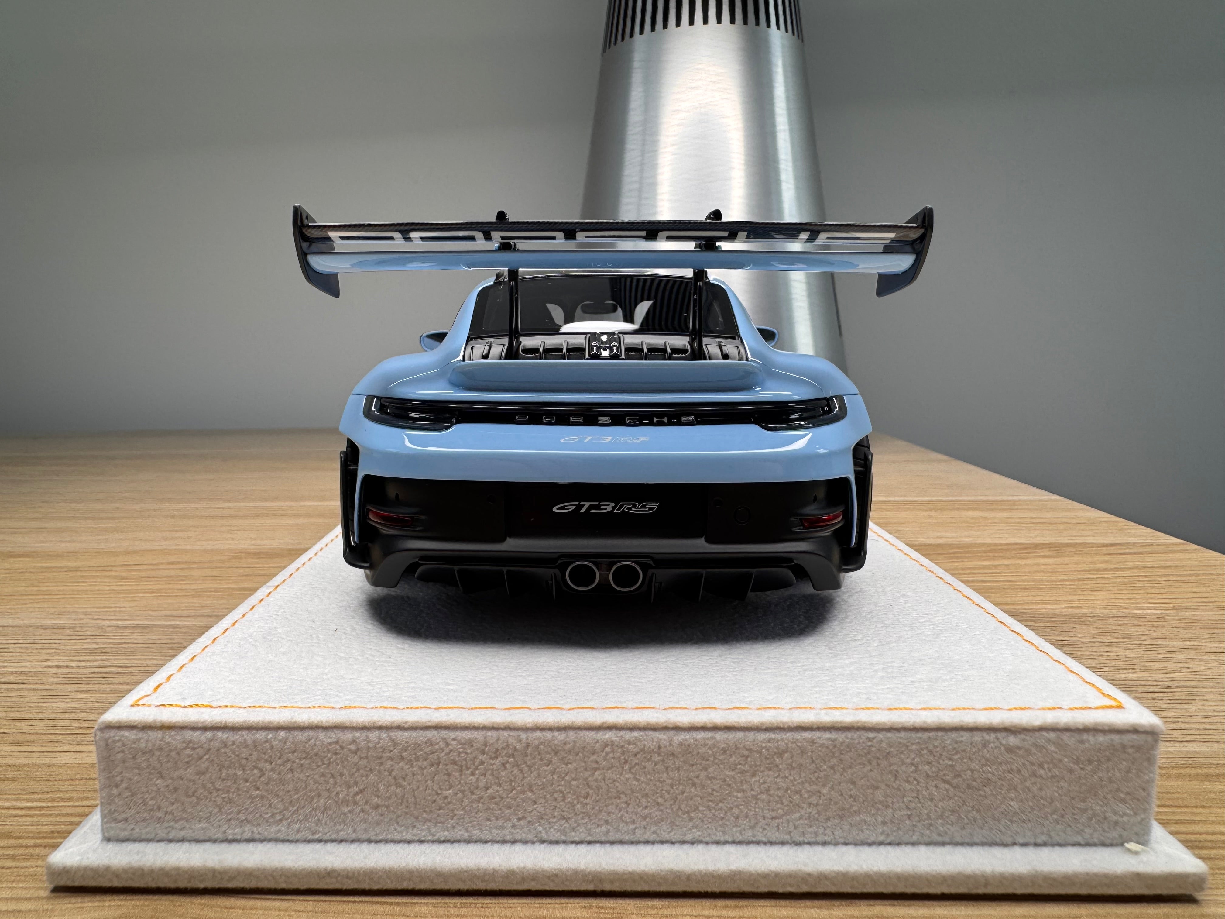Porsche 911 992 GT3RS - Baby Blue - 1:18
