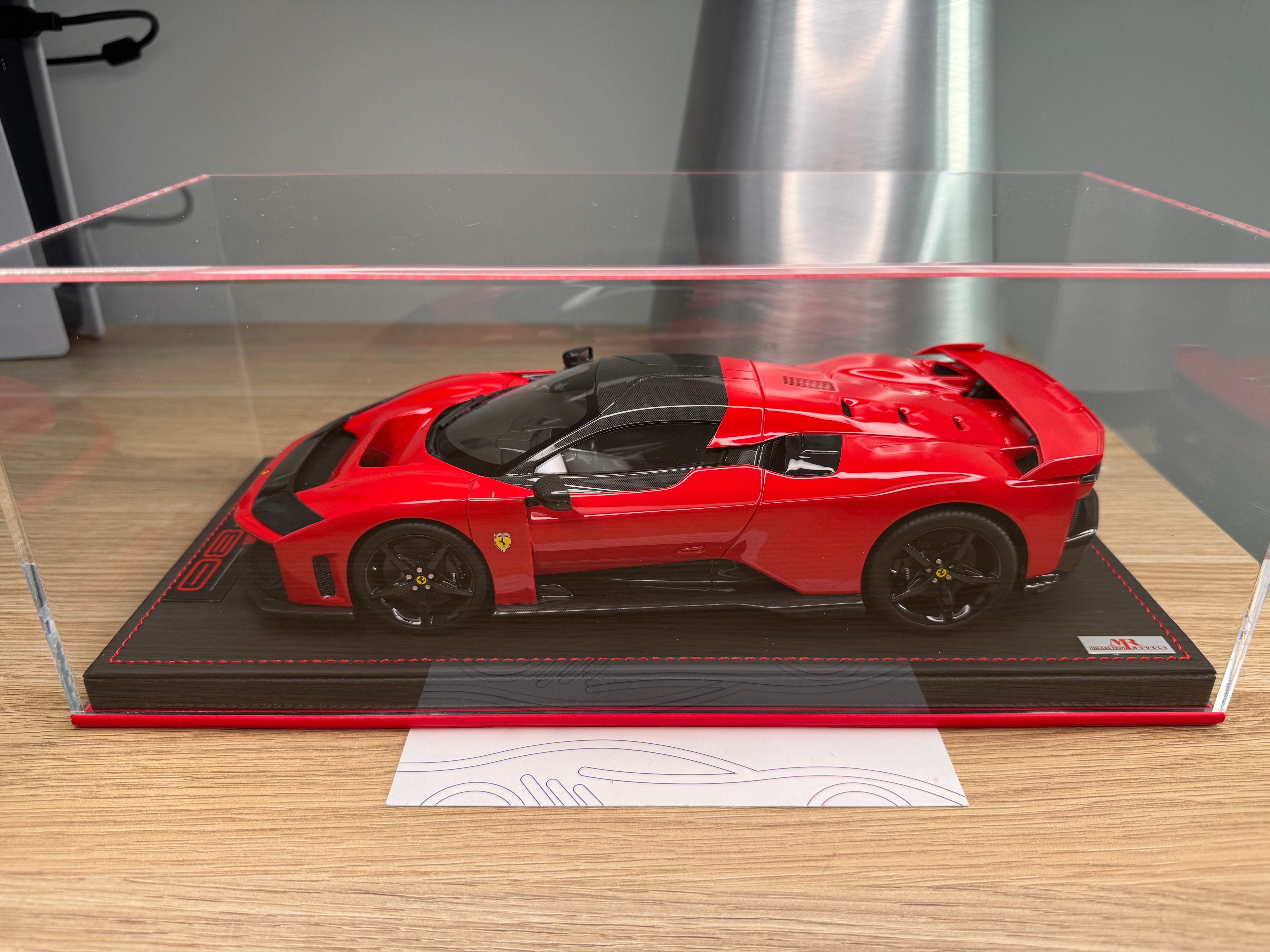 Ferrari F80 - MR Rosso Corsa - 1:18