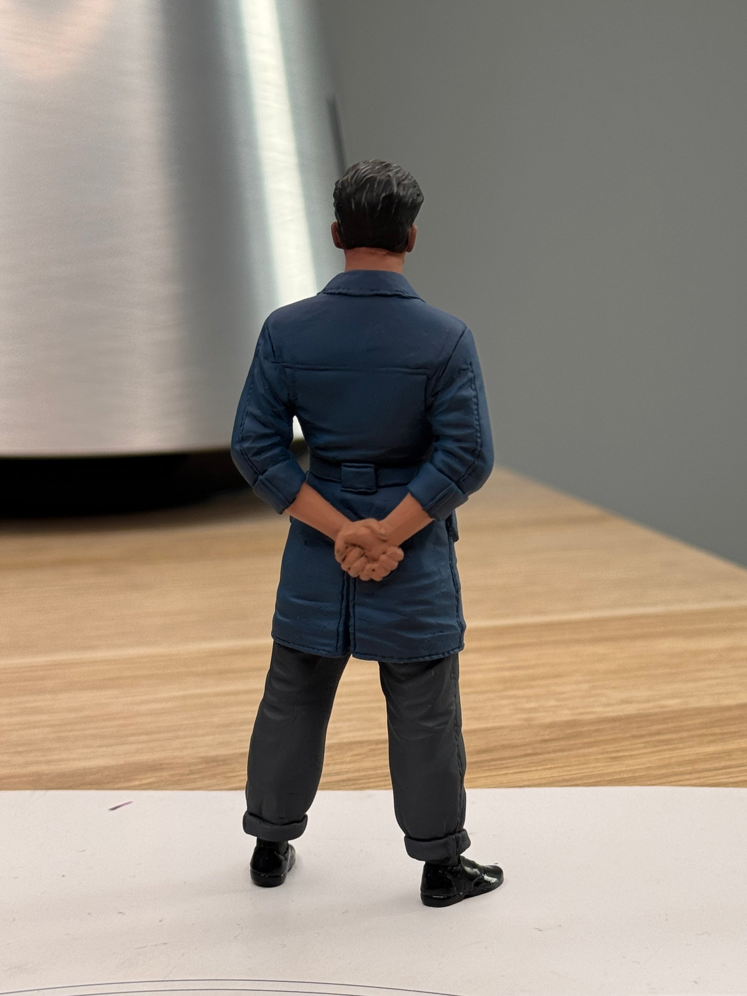 Enzo Ferrari figurine - 1:18