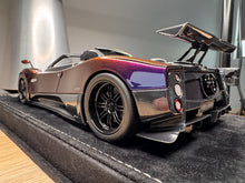 Load image into Gallery viewer, Pagani Zonda Cinque Roadster - Chameleon Purple / Carbon - 1:18
