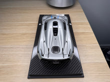 Load image into Gallery viewer, Koenigsegg Regera - Moon Silver with carbon wheels - 1:18
