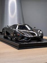 Load image into Gallery viewer, Koenigsegg Regera - Carbon Gold - 1:18
