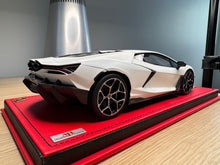 Load image into Gallery viewer, Lamborghini Revuelto - Bianco Siderale matte - 1:18
