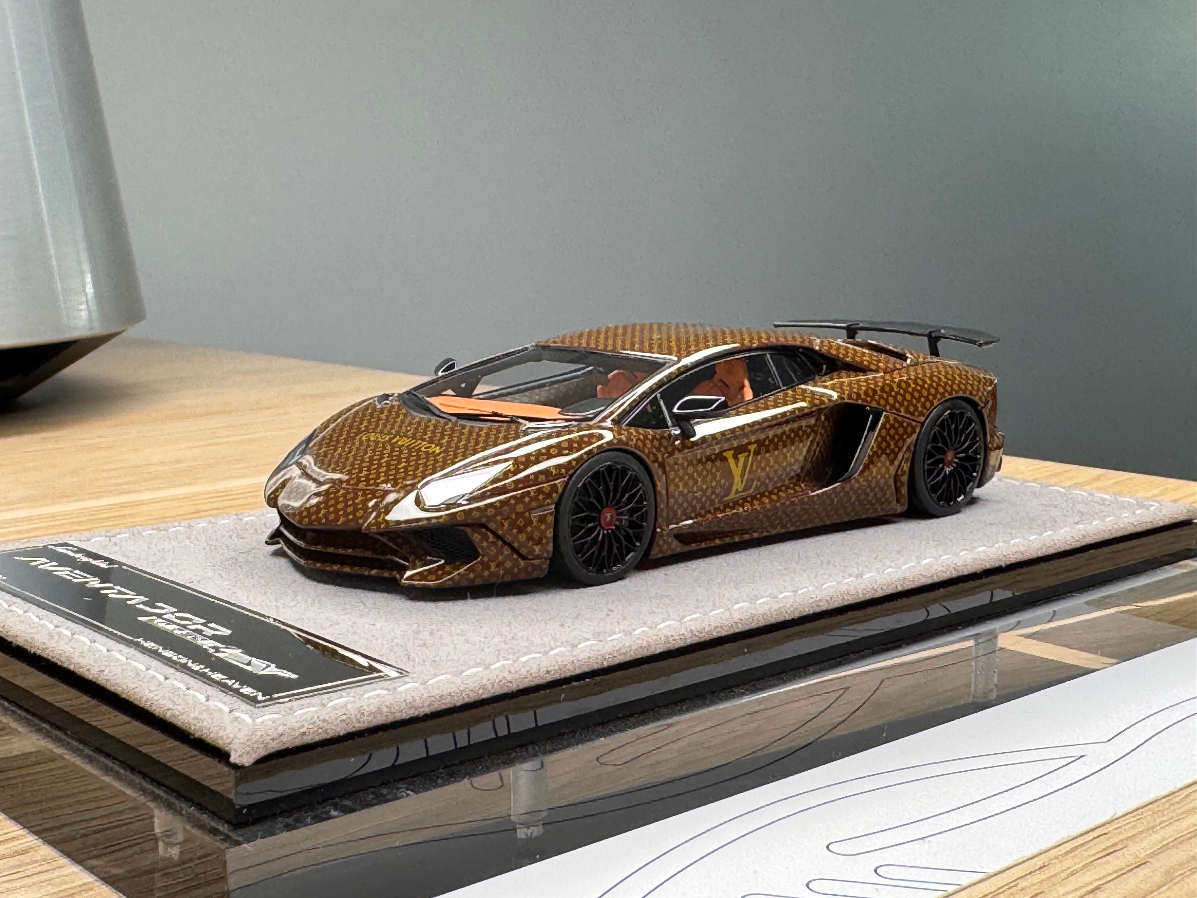 Lamborghini Aventador SV - Louis Vuitton pattern livery - 1:43