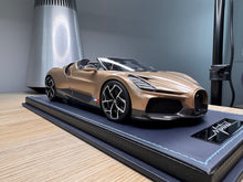 Load image into Gallery viewer, Bugatti Mistral - Dore gold - 1:18
