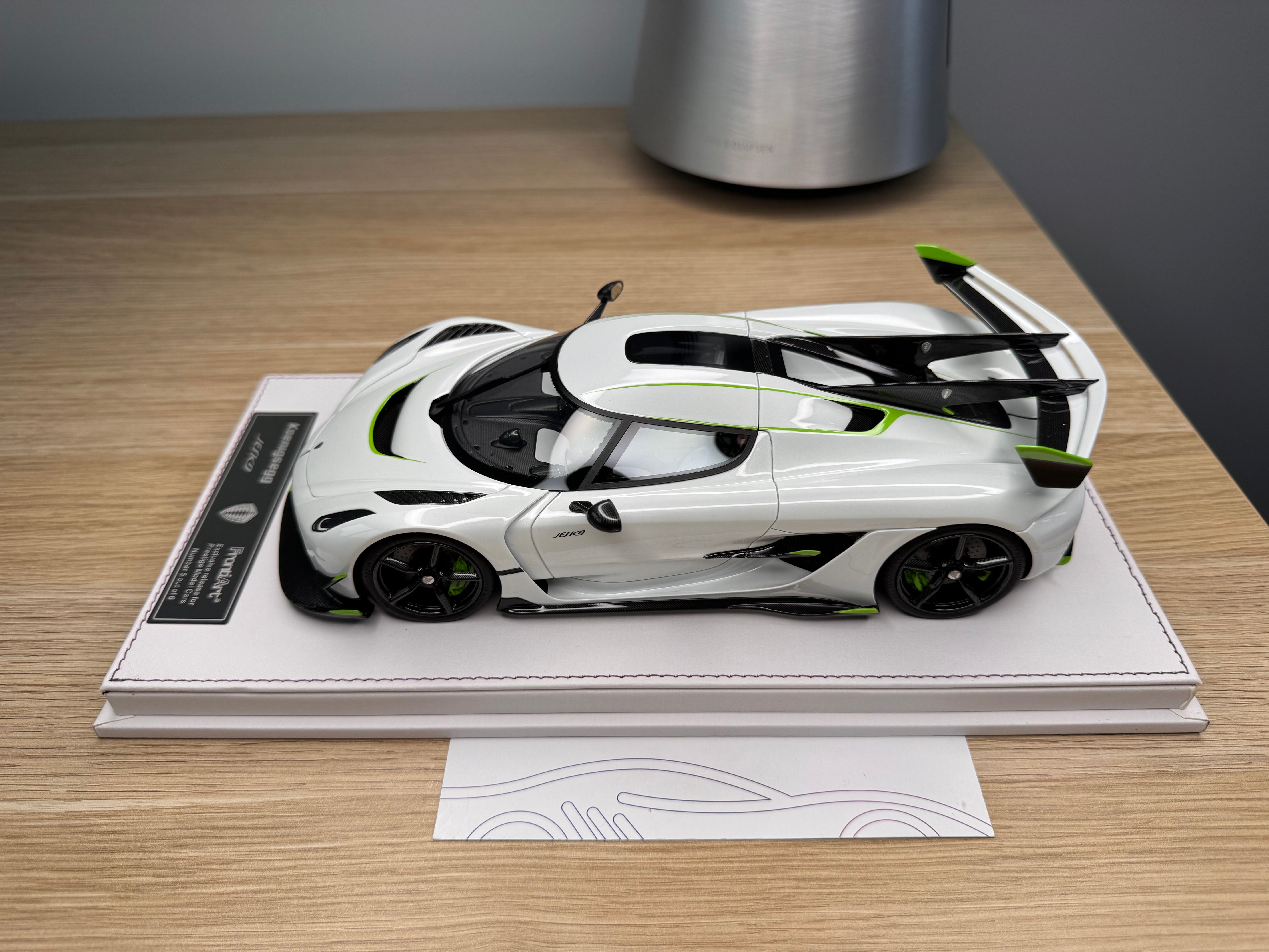 Koenigsegg Jesko 7362 PMC Special Project - Crystal White - 1:18