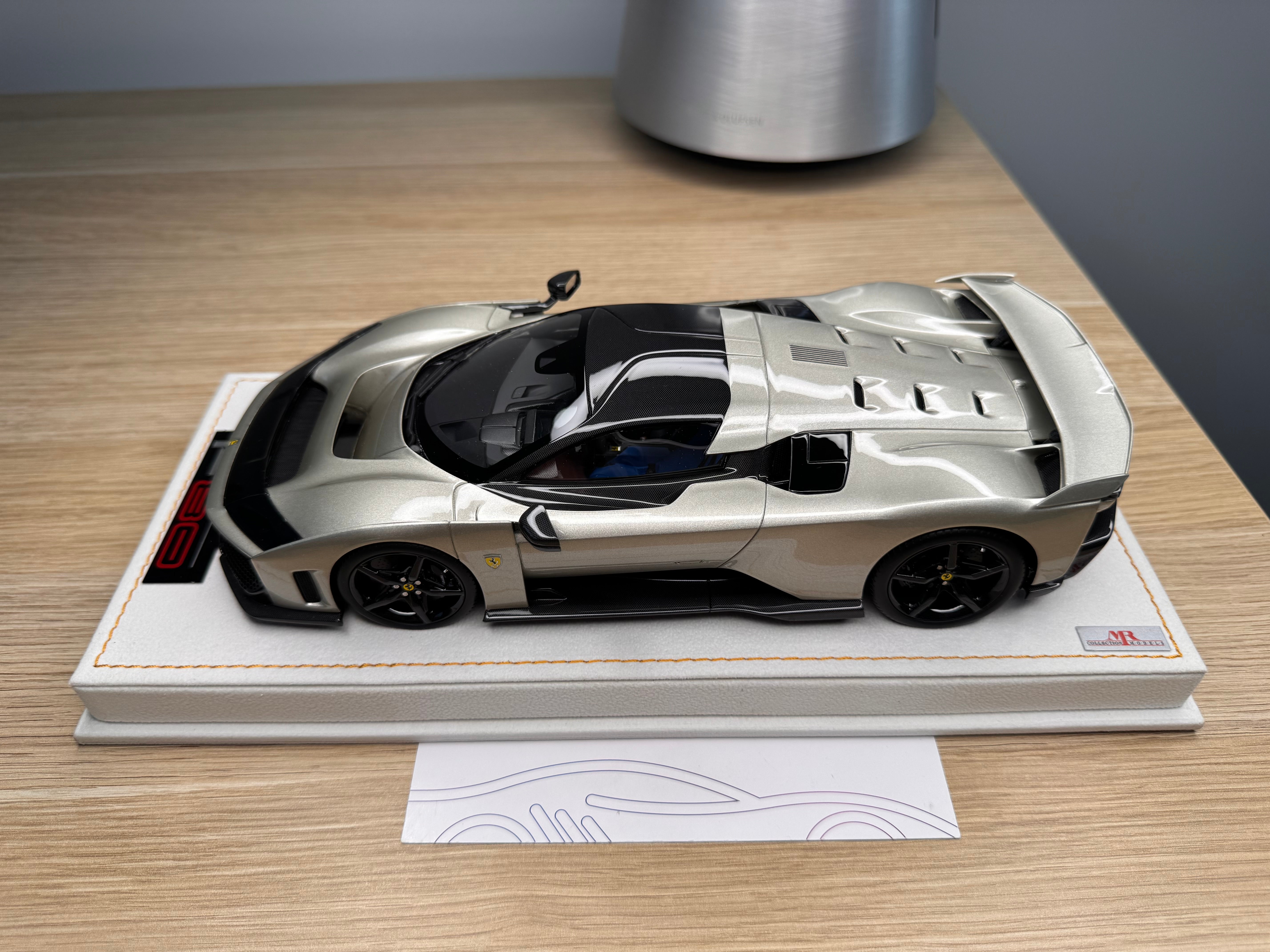 Ferrari F80 - Alluminio Lucido LE49 - 1:18