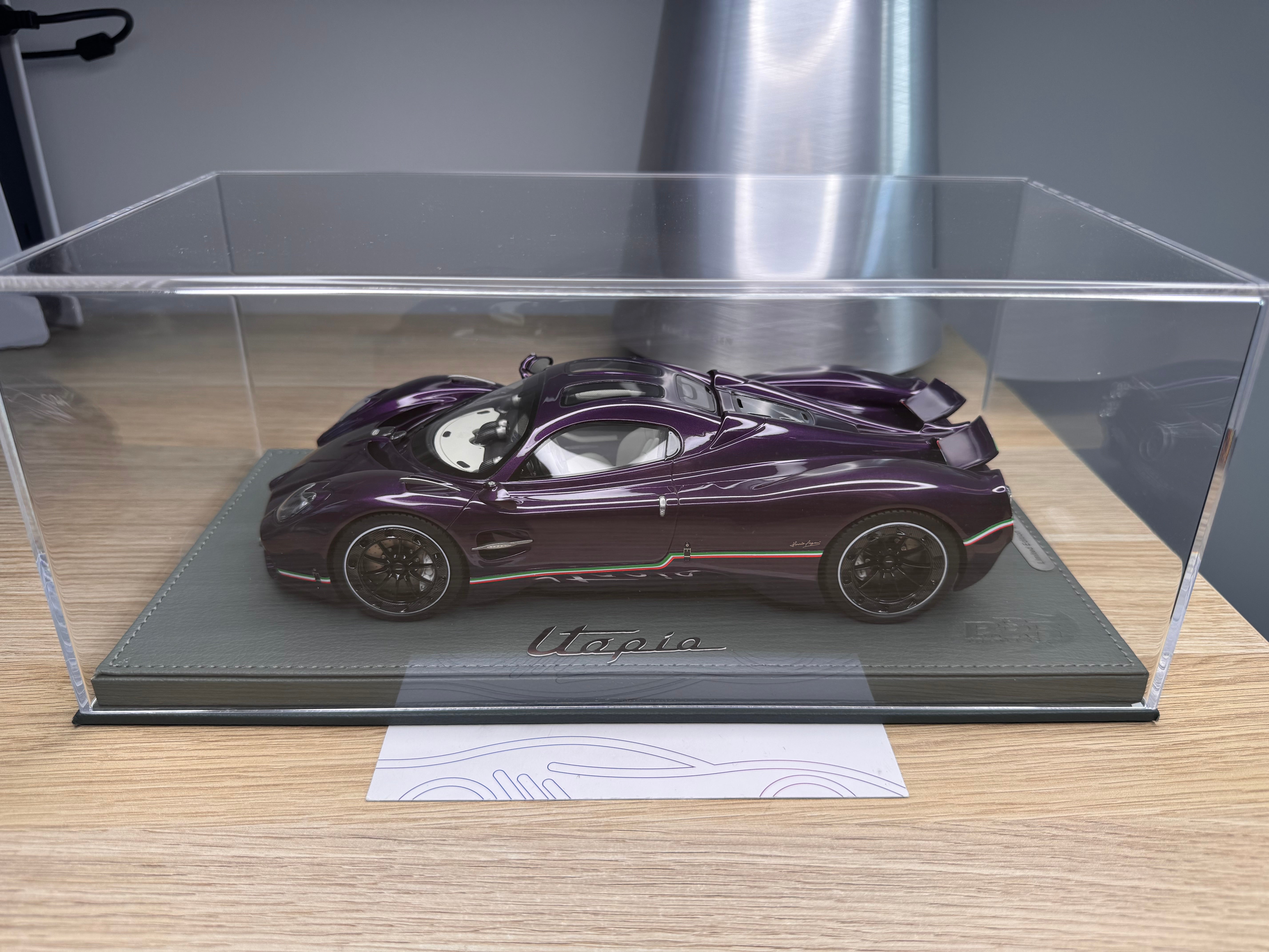 Pagani Utopia - Viola Hong Kong new version - 1:18