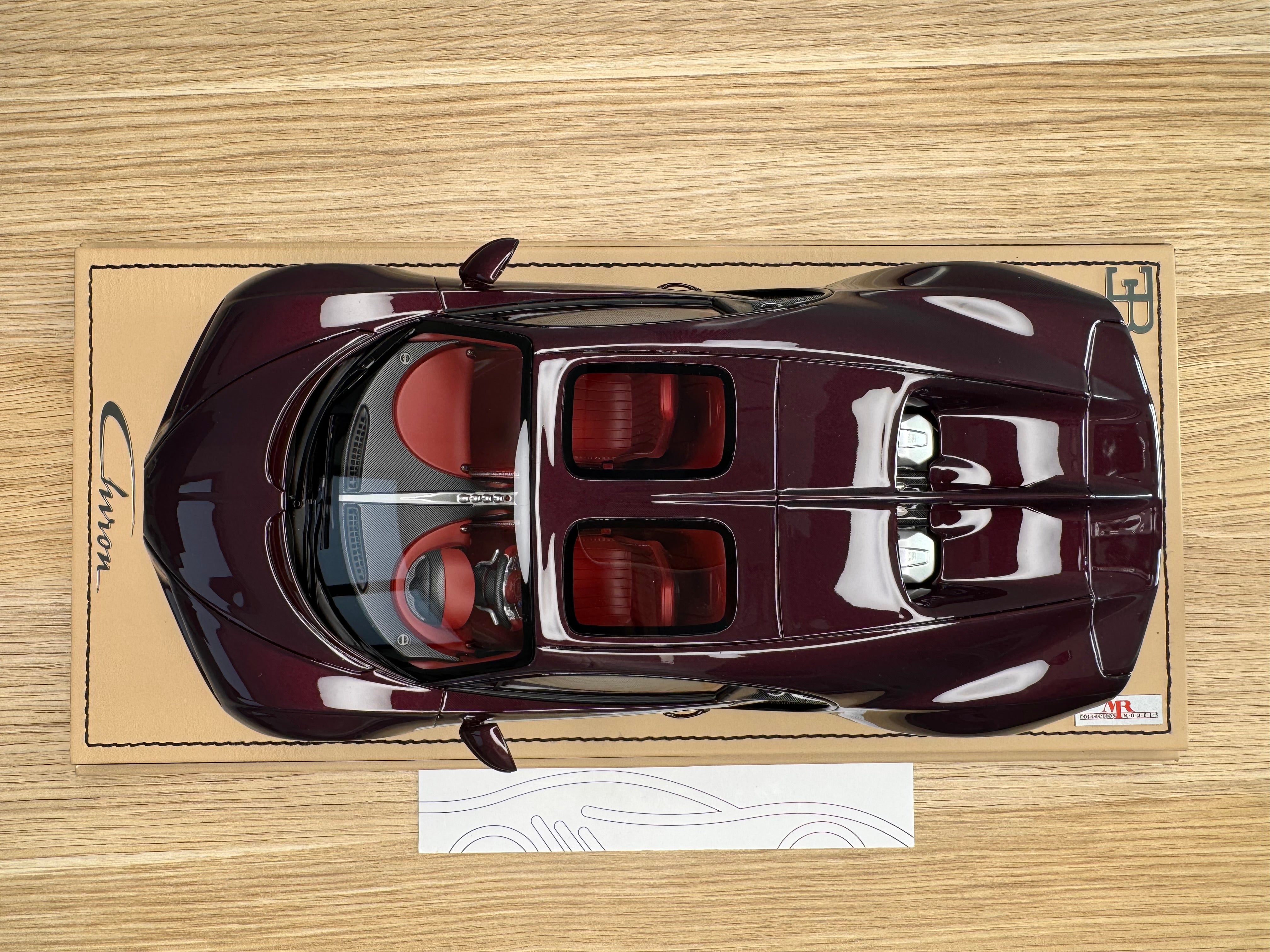 Bugatti Chiron Sky View - Red Carbon / Black - 1:18